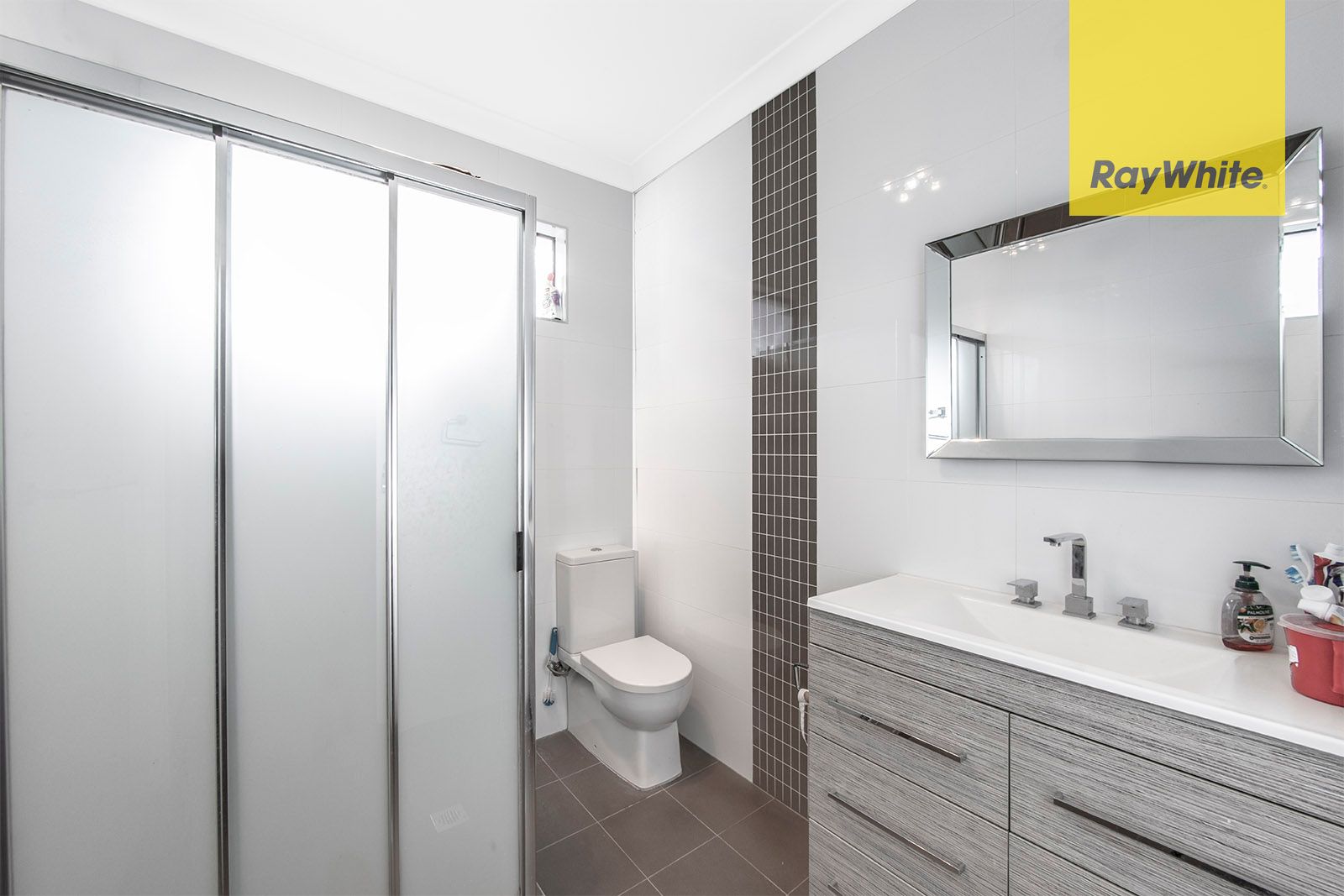 32 Barcom Street — photo 7 of 14