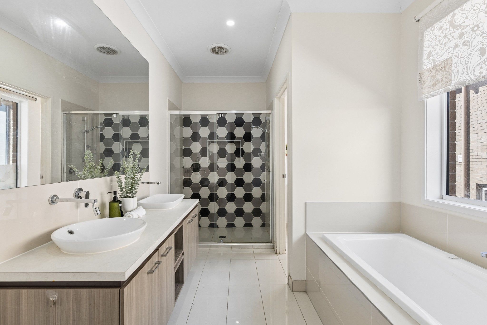 40 Woodland Street — photo 14 of 24