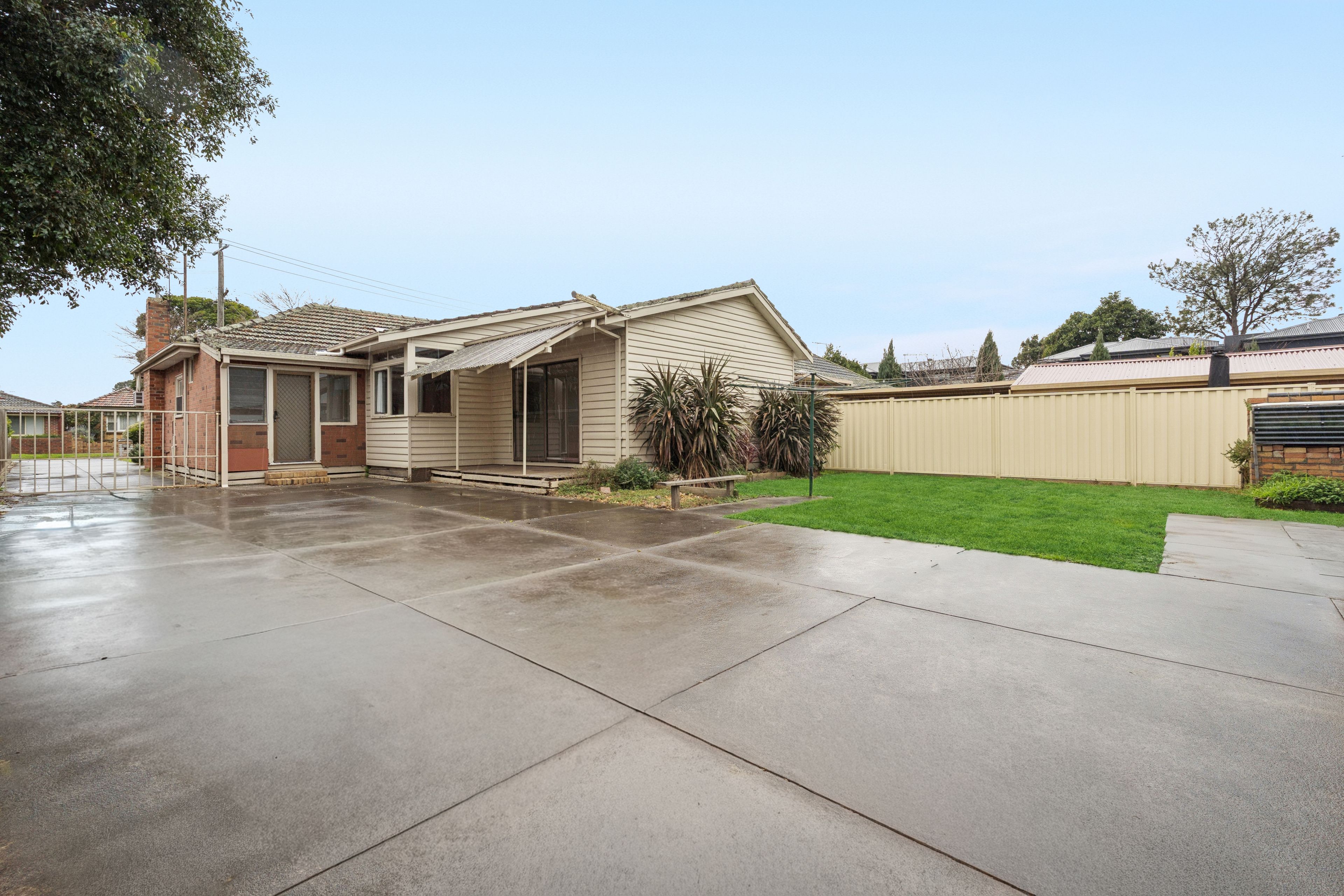 89 Miranda Road — photo 11 of 11
