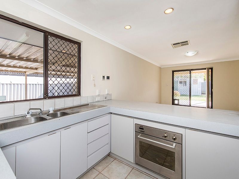 3 Fox Close, Waikiki, WA 6169