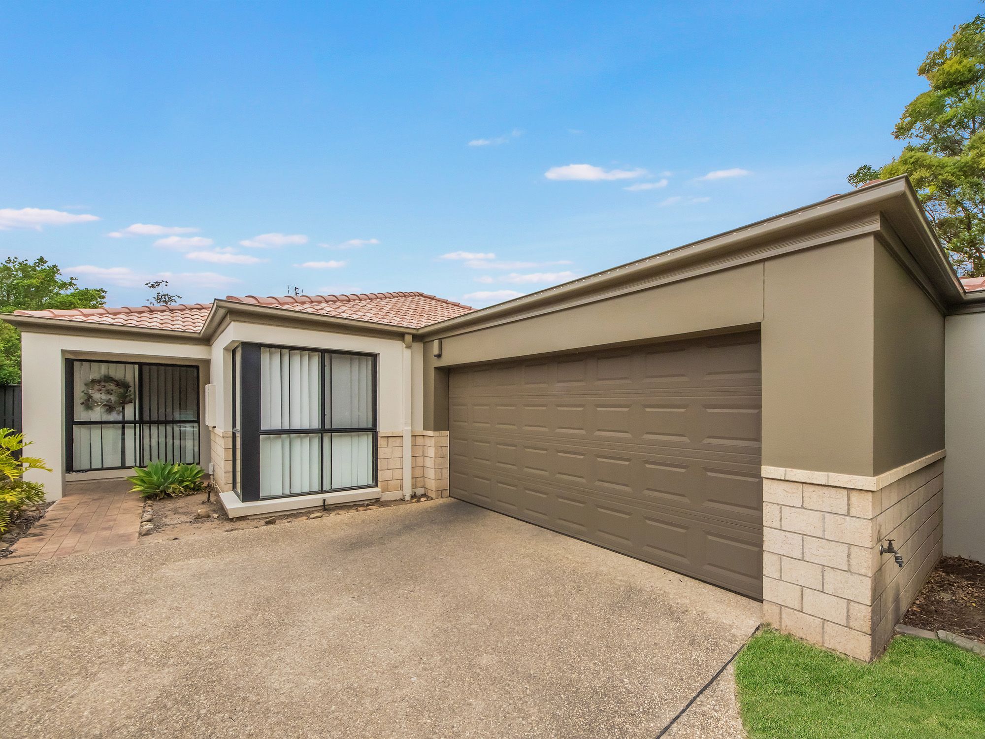 22 Blackwattle Circuit, Arundel, QLD 4214
