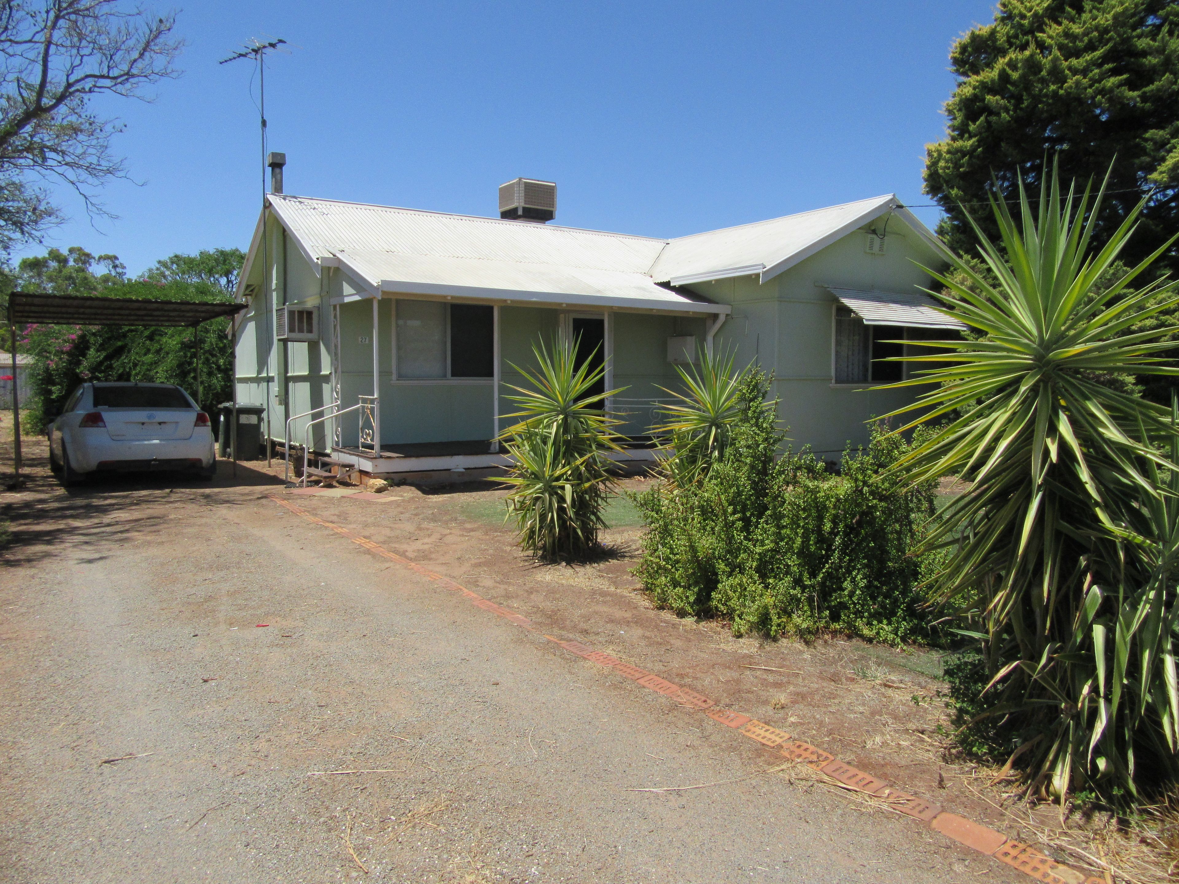 27 Mayrhofer Street, Three Springs, WA 6519