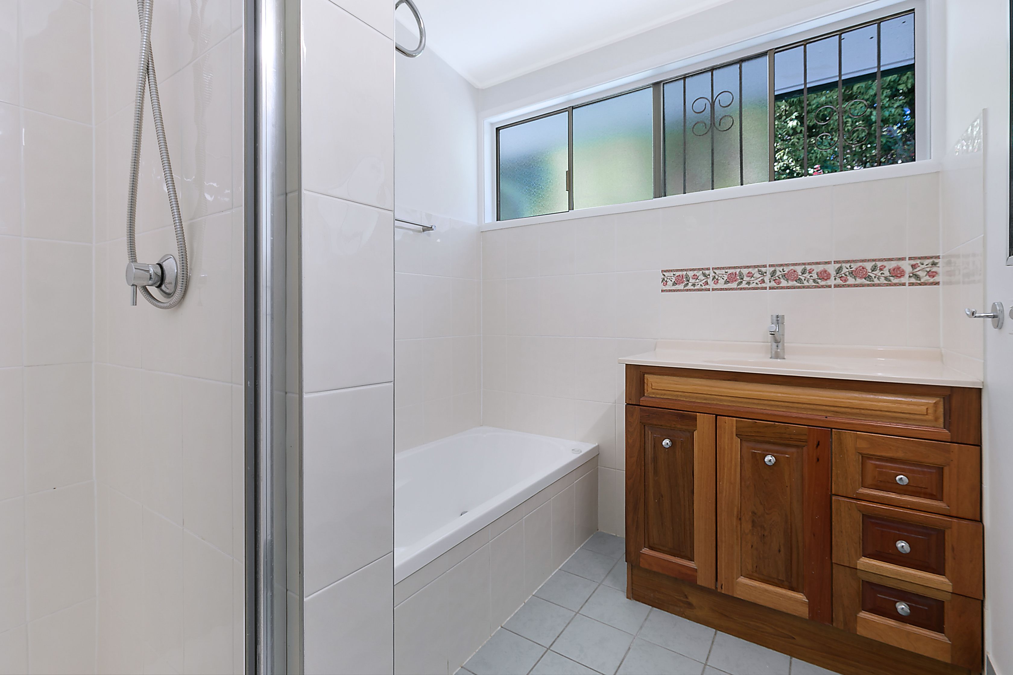 14 Coles Street, Arana Hills, QLD 4054
