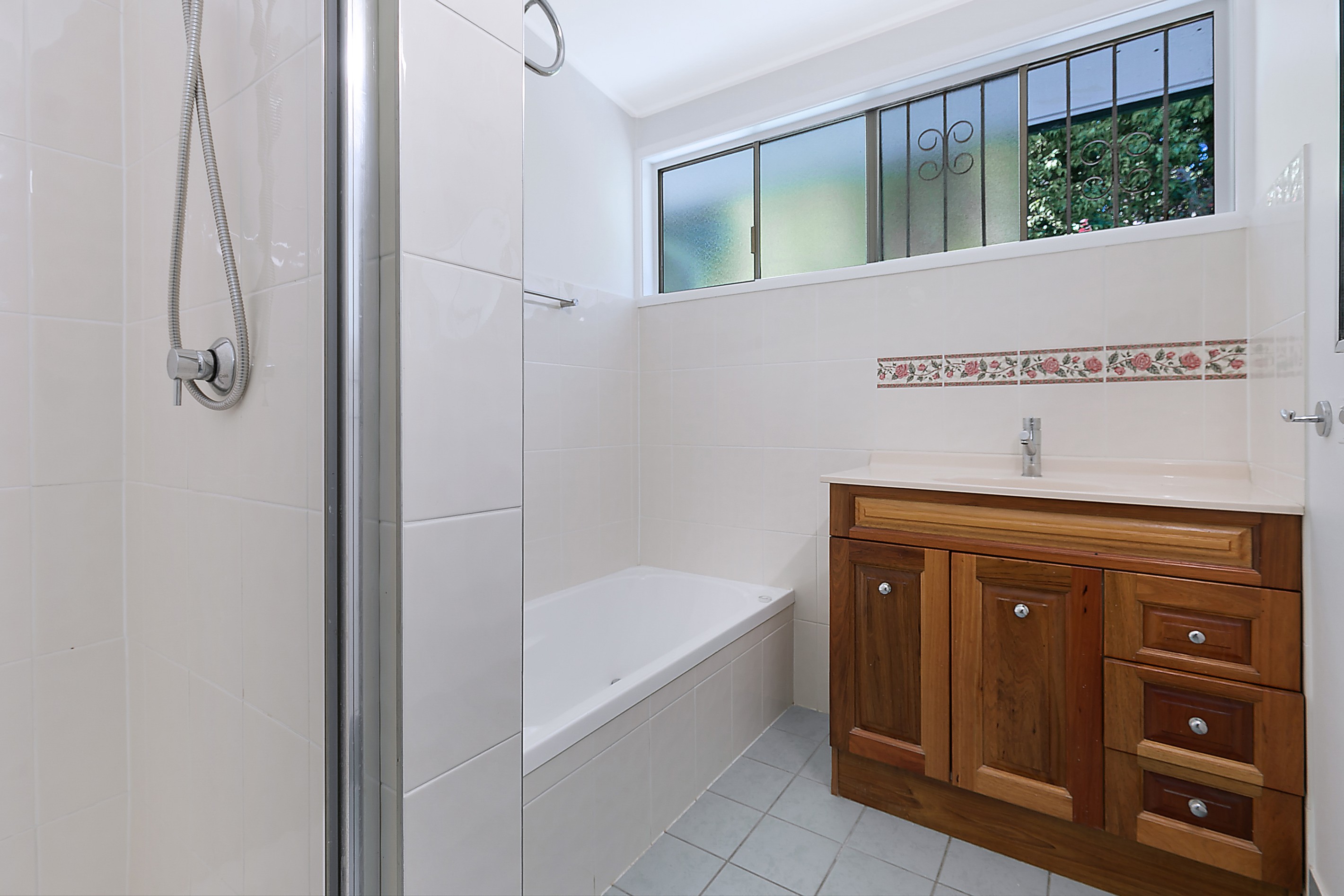 14 Coles Street, Arana Hills, QLD 4054