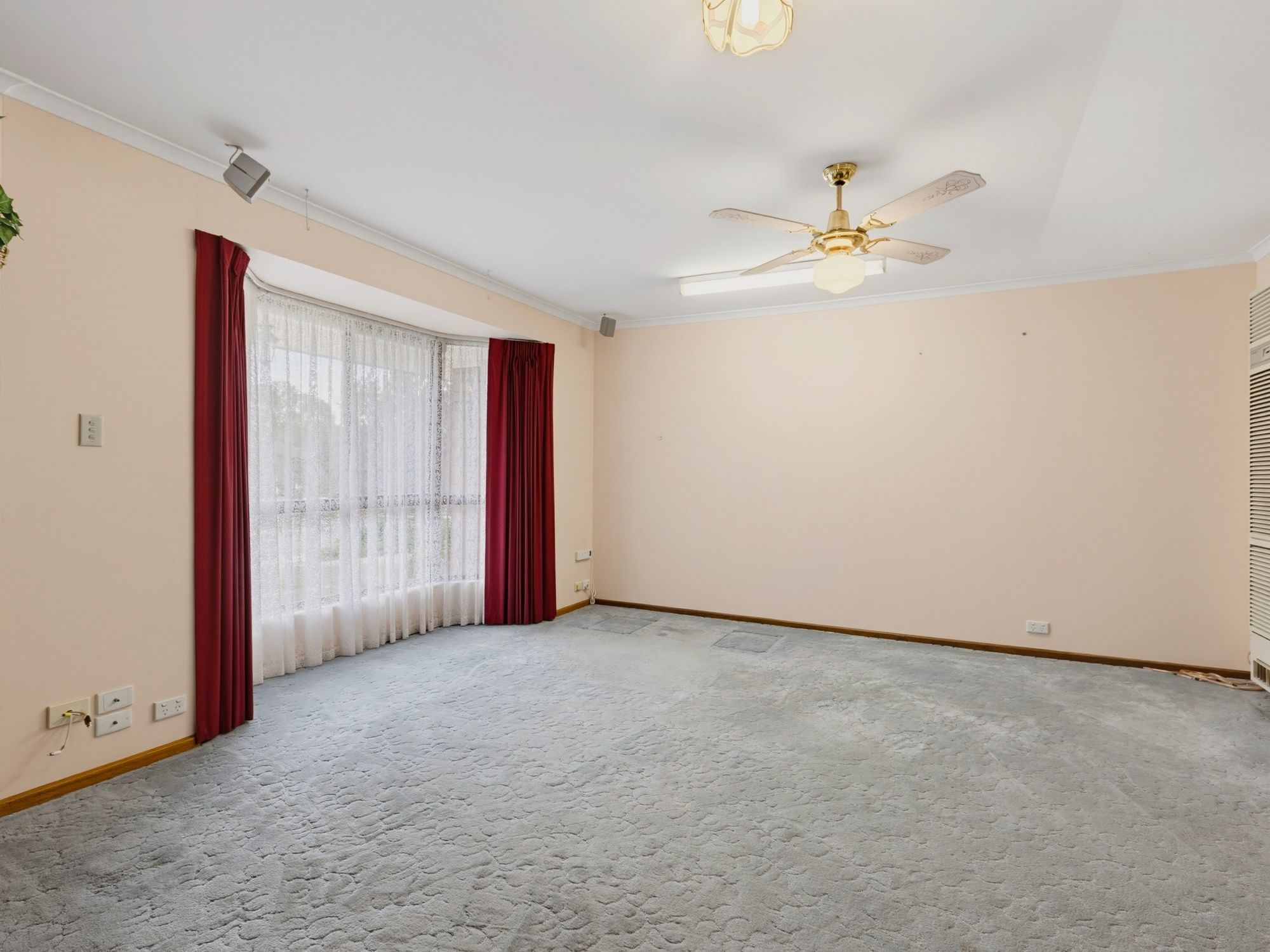 2 Frenshams Drive — photo 4 of 21