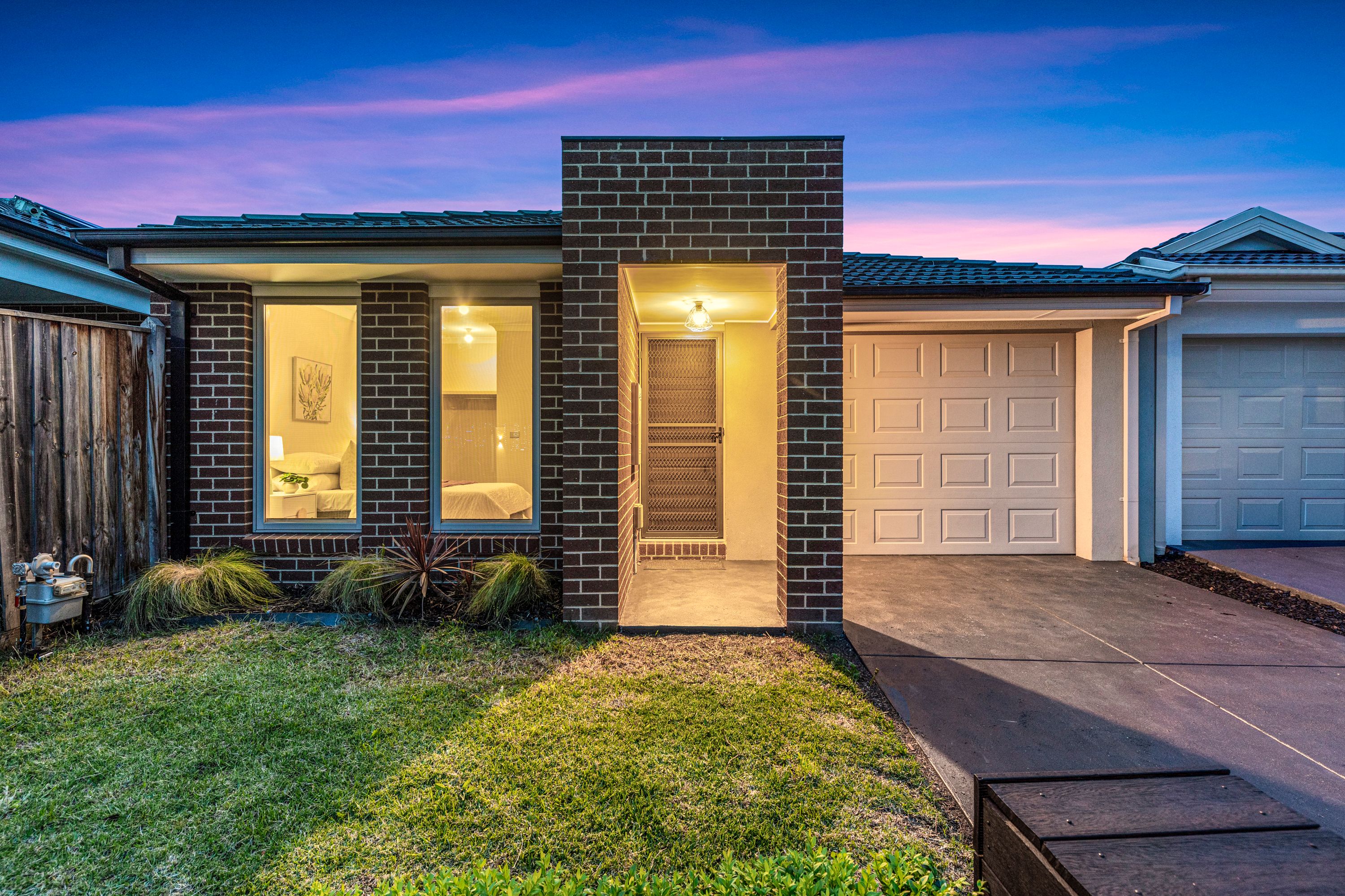 56 Cherrington Avenue, Officer VIC 3809