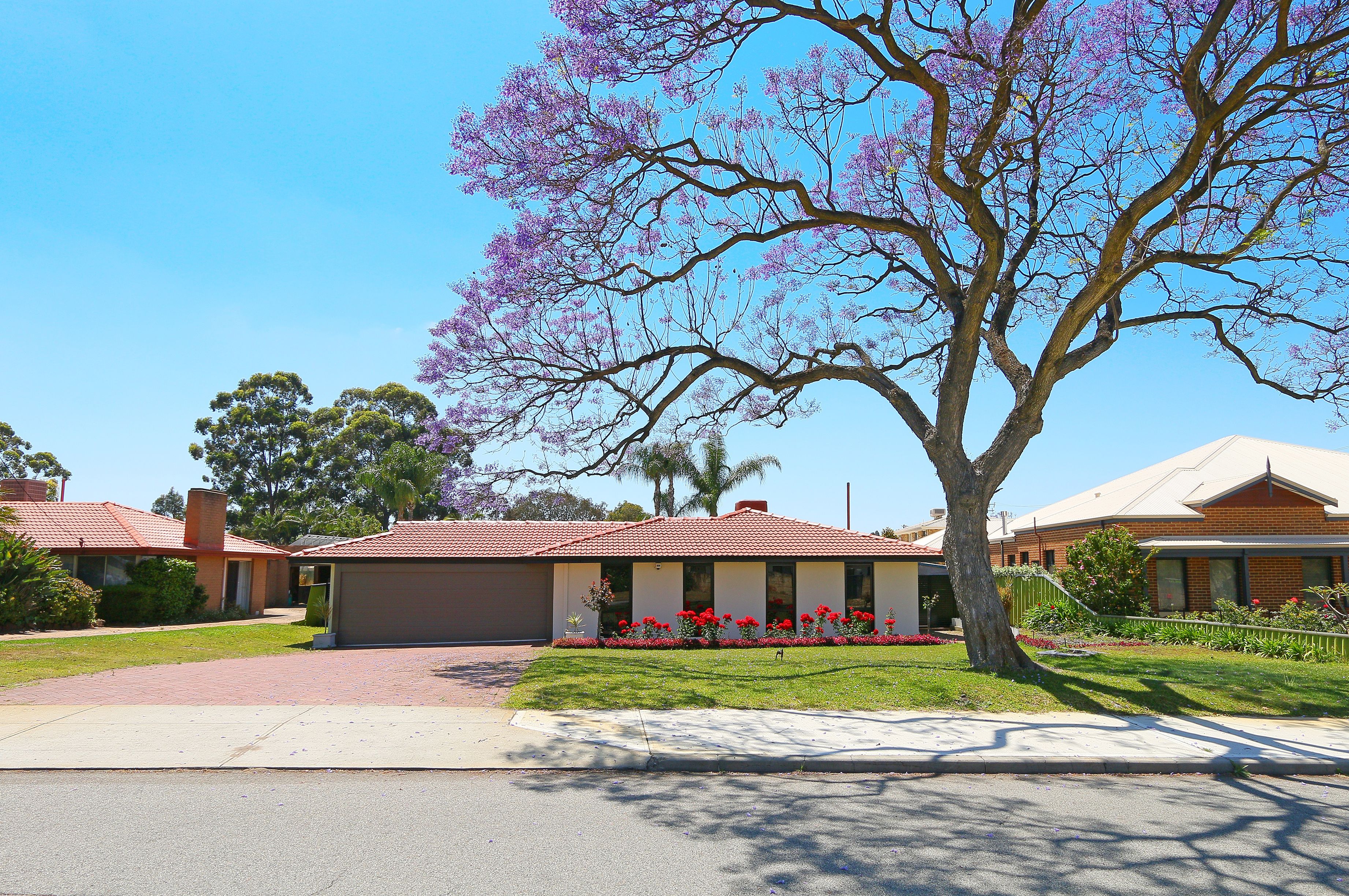 38 Bartling Crescent, Bateman WA 6150