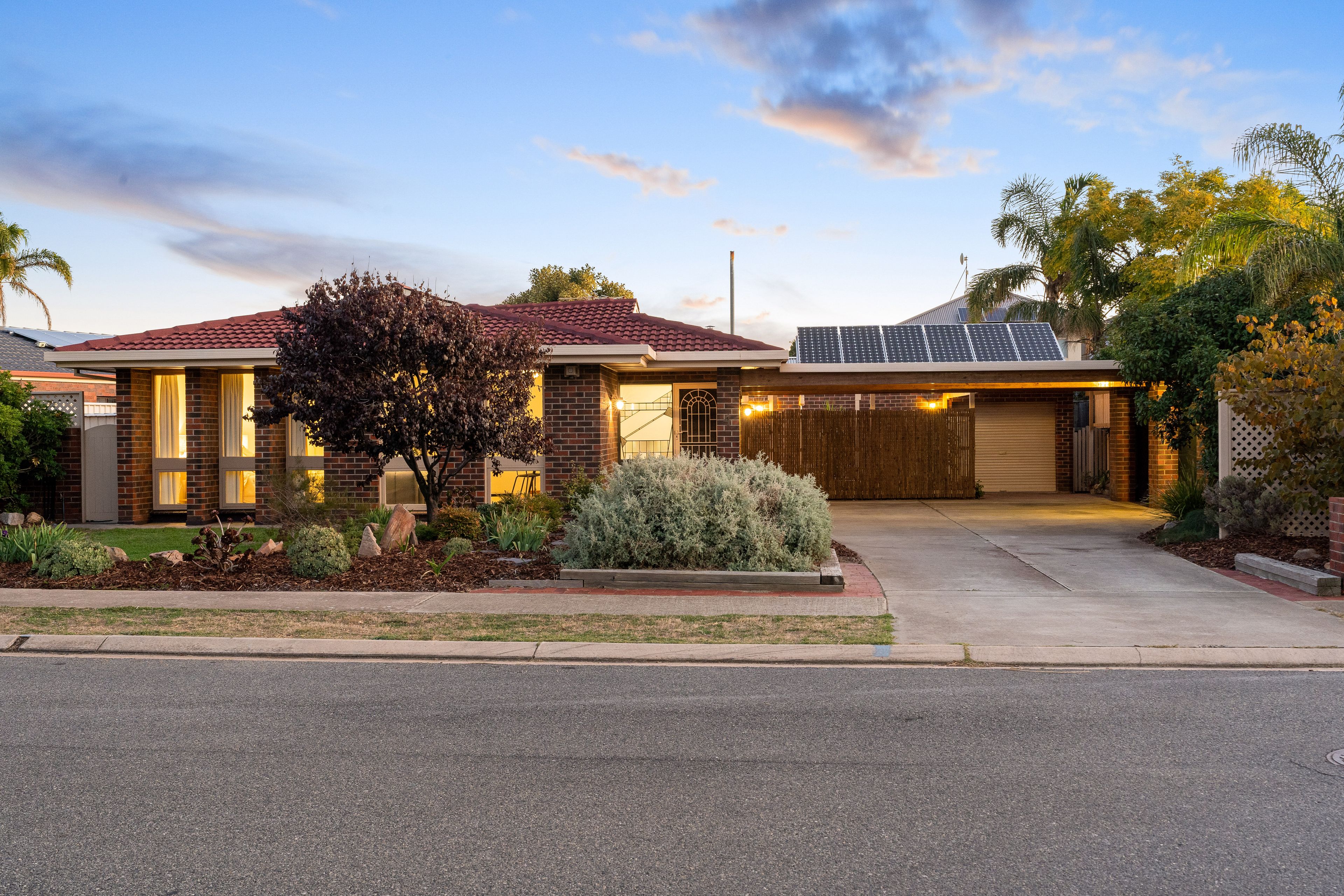 4 Sierra Avenue, Grange SA 5022