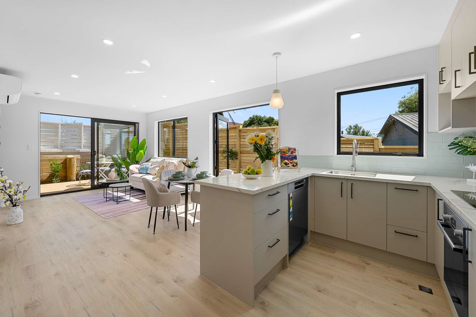 14 Mataura Place photo 5