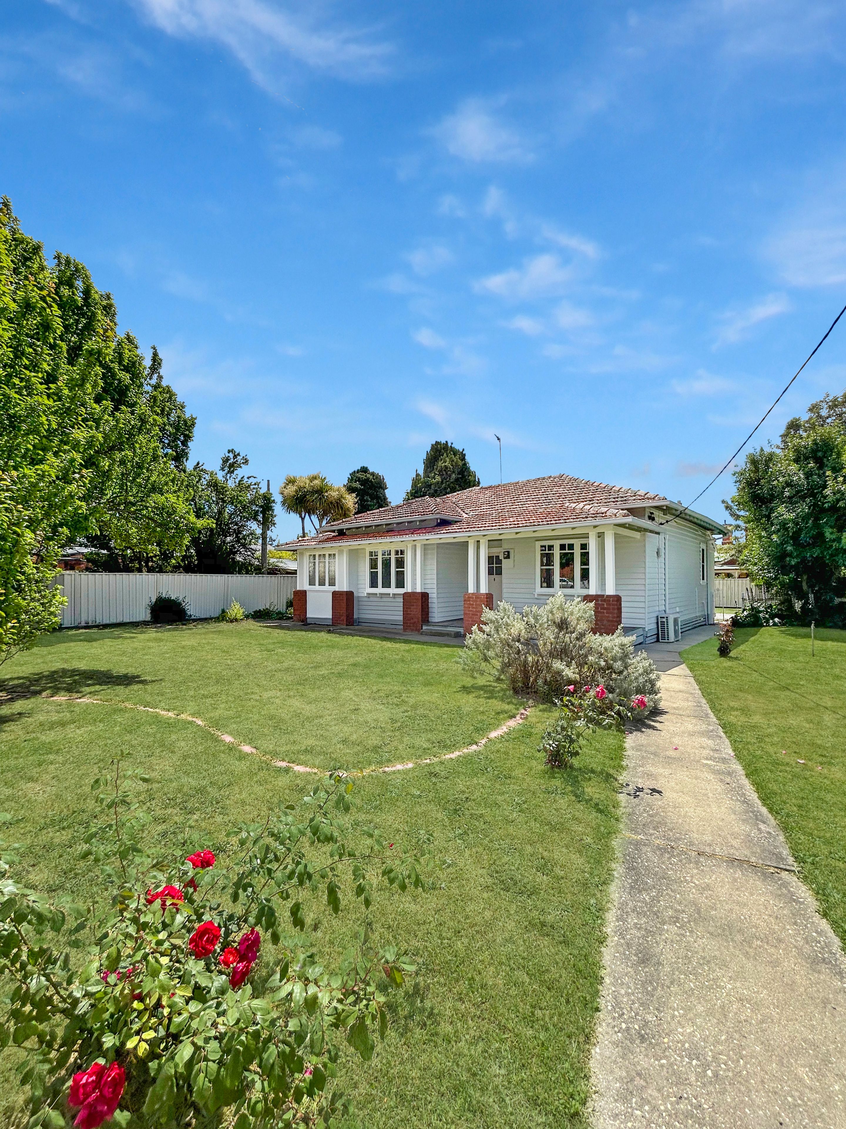 83 High Street — photo from Ray White Seymour