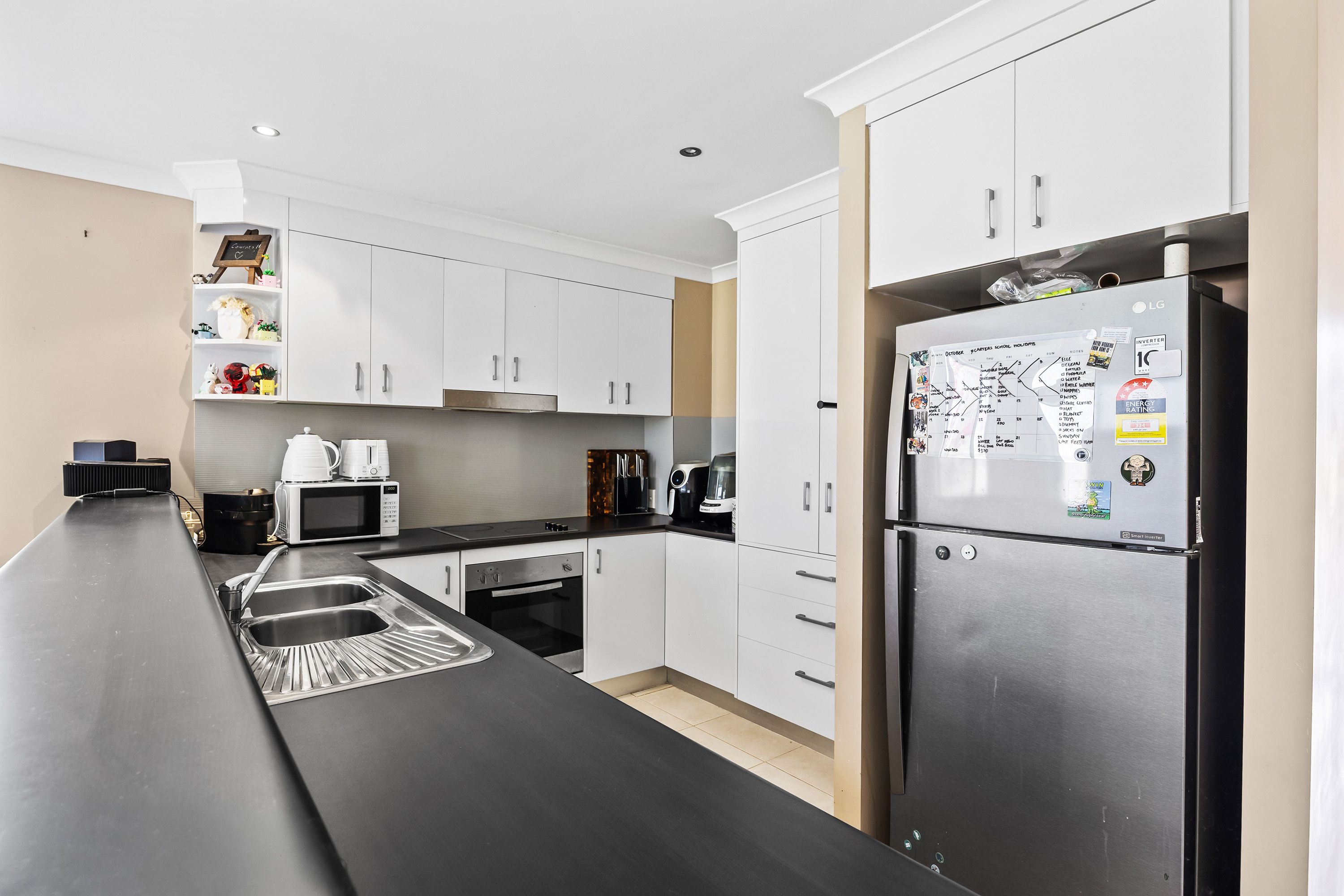 7/25 Roberts Street — photo 6 of 24