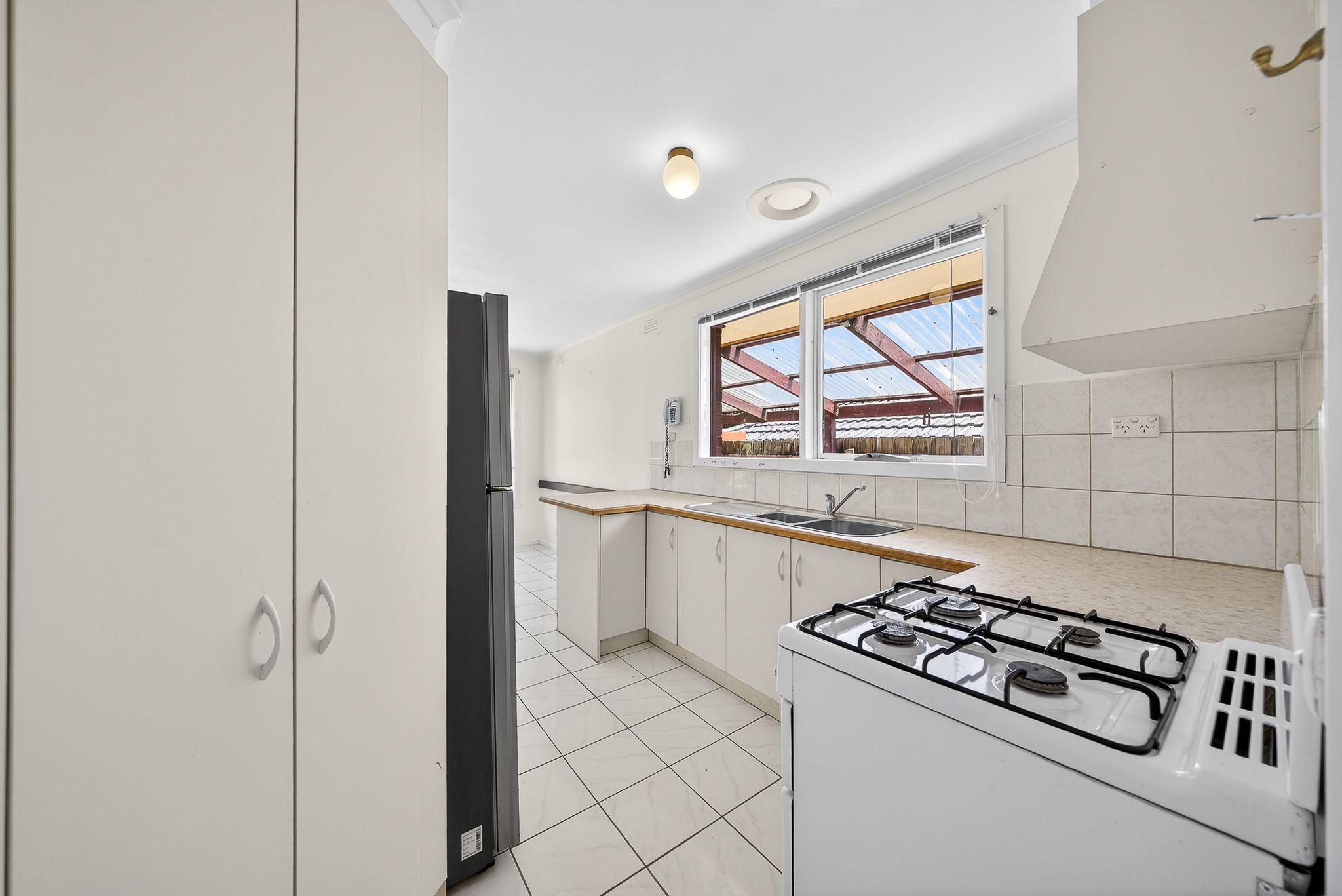 10 Ainsleigh Court — photo 7 of 27