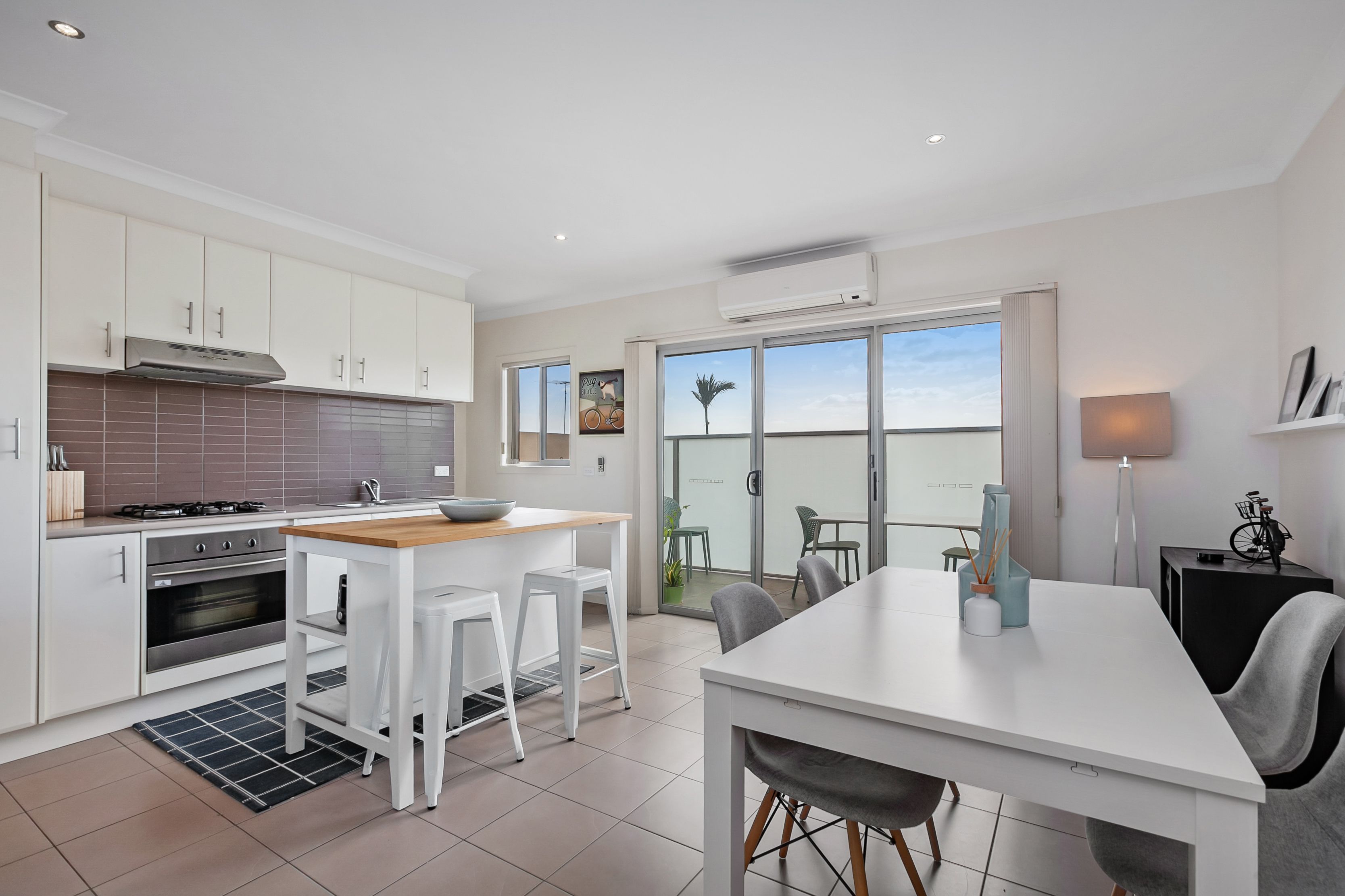 33 Ashley Street, Reservoir VIC 3073