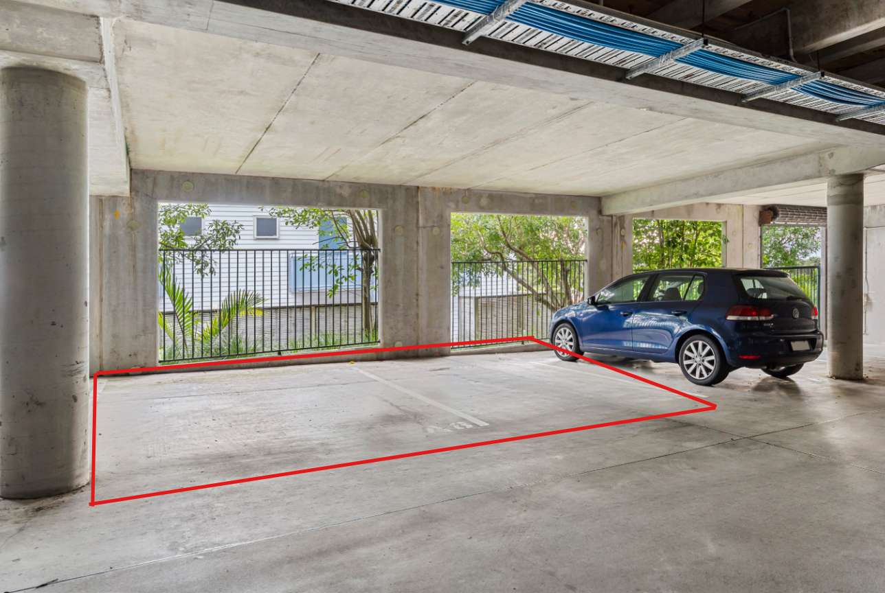8A/20 Ian Marwick Place photo 17