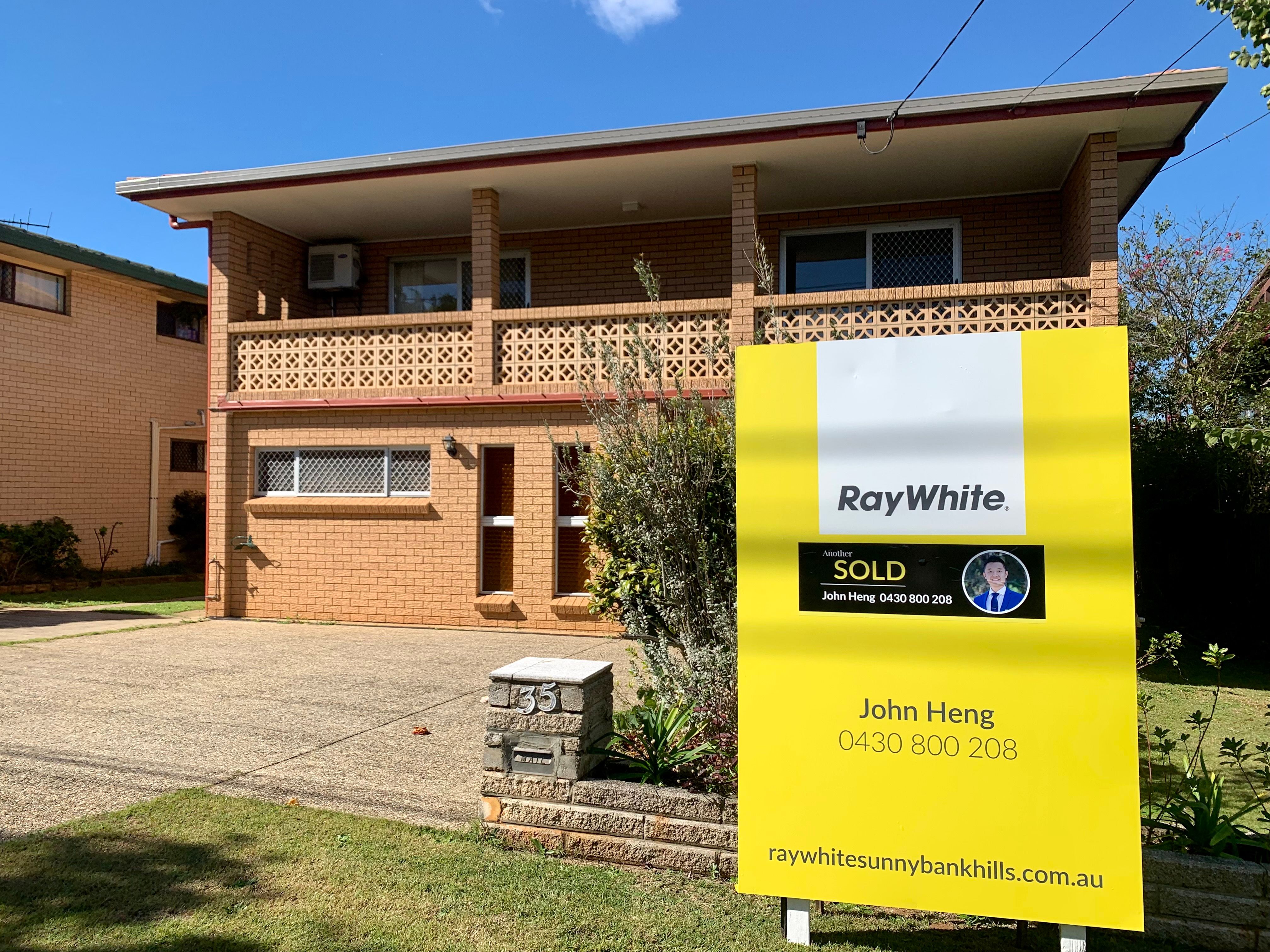 35 Lingle Street, Robertson QLD 4109