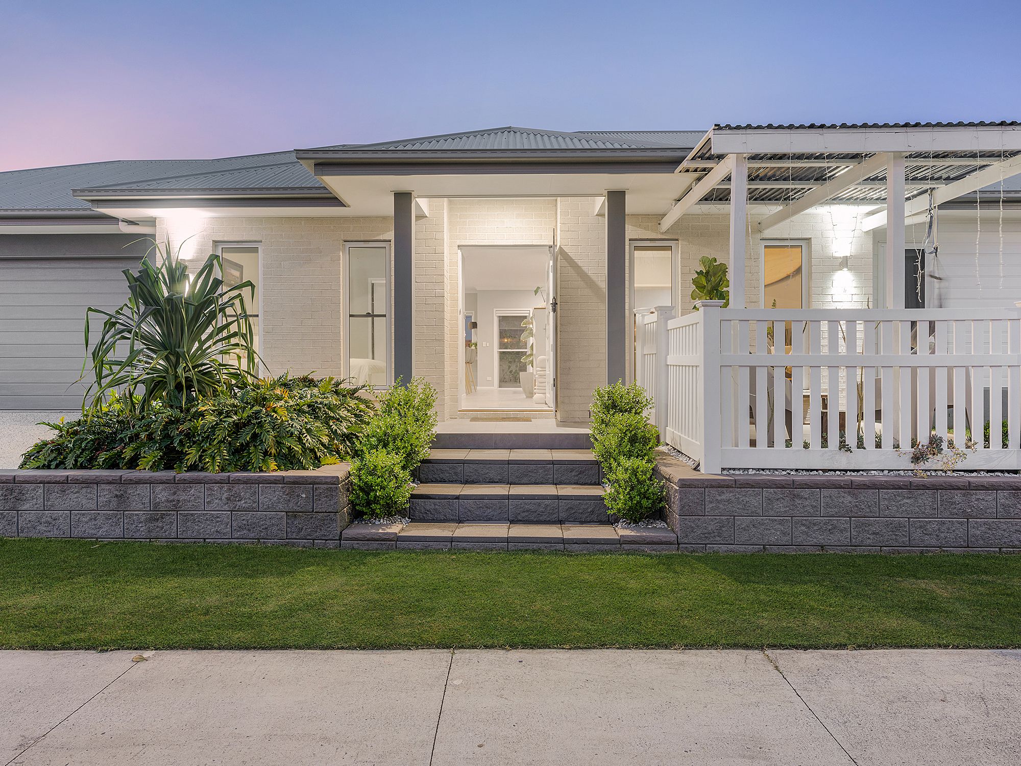 14 Scheyville Crescent, South Ripley, QLD 4306