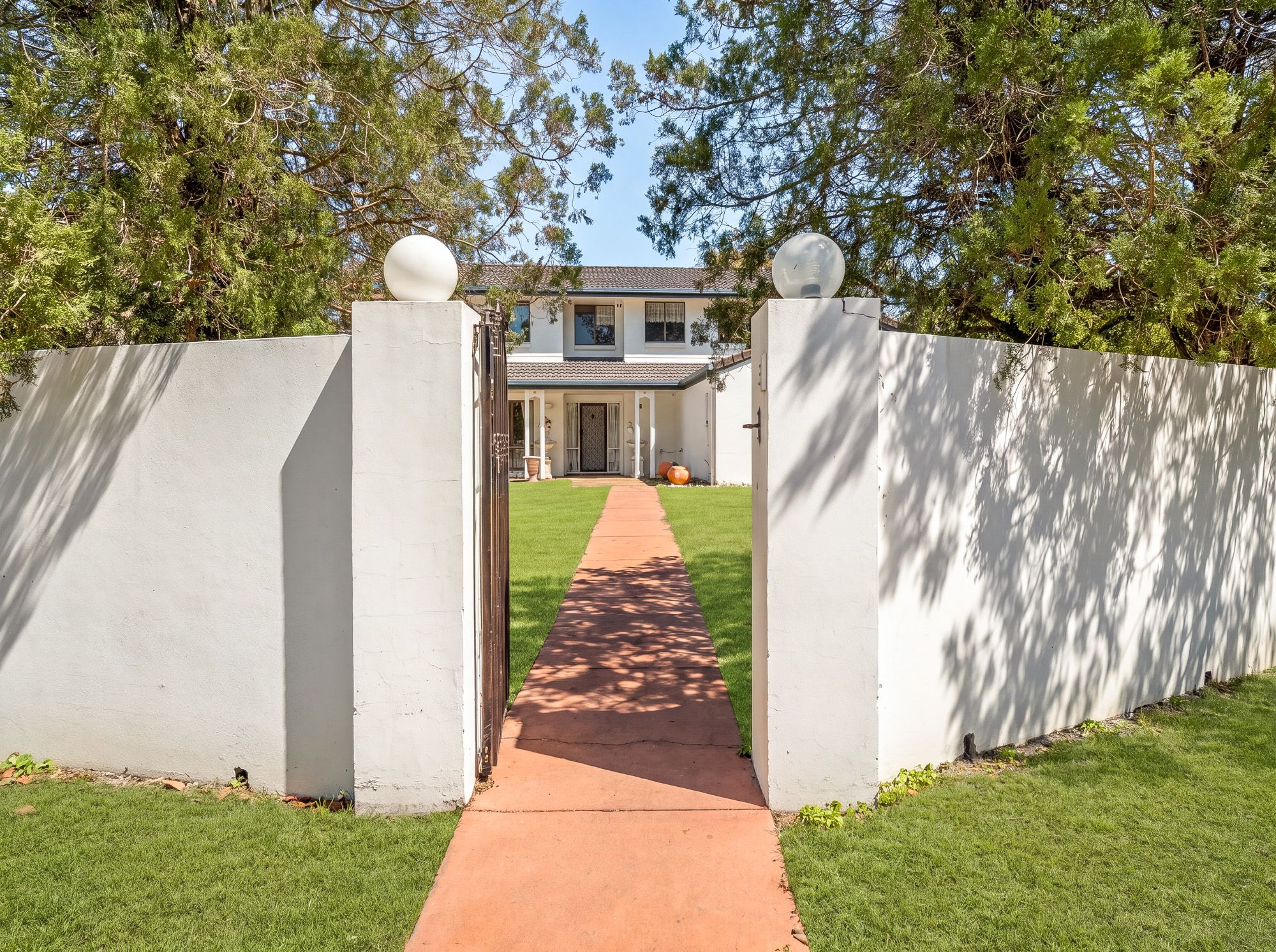 1 Pellatt Close — photo 3 of 10