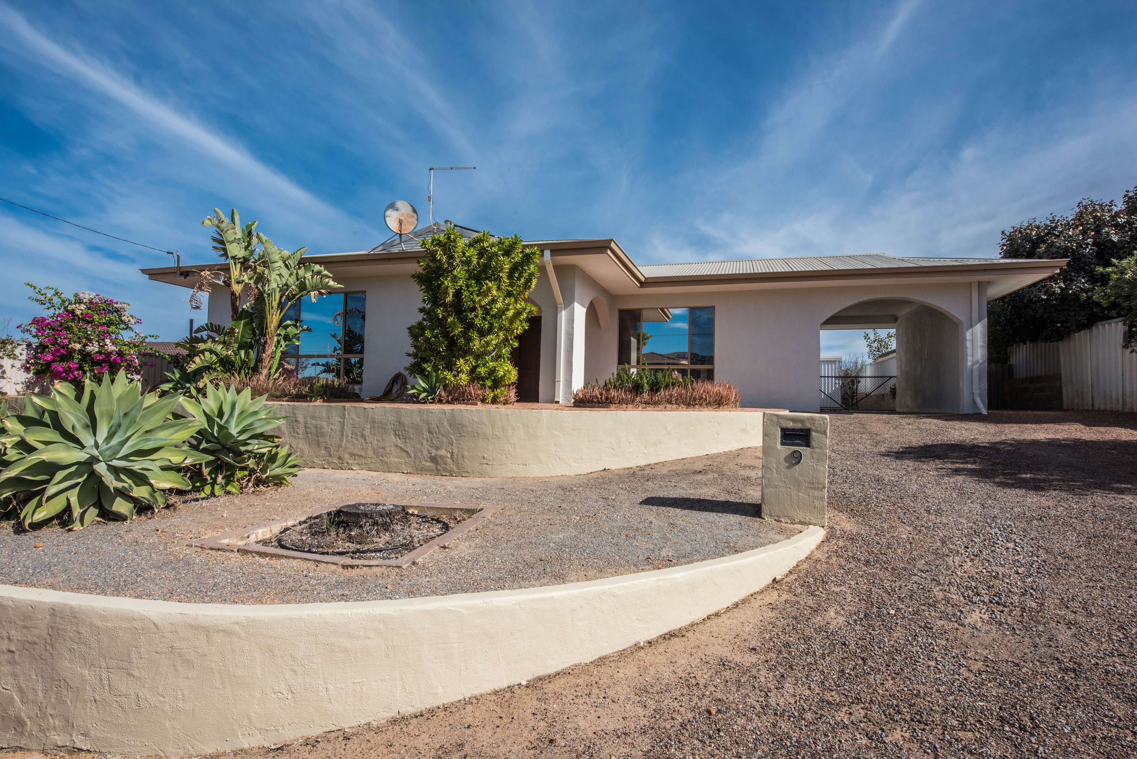 9 Bartlett Place, Port Denison WA 6525