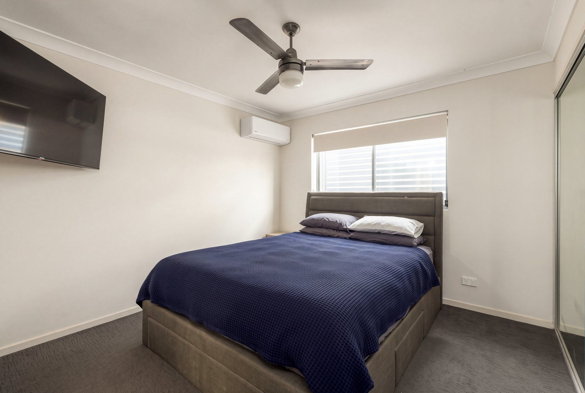 3/5 Springwood Street — photo 5 of 12