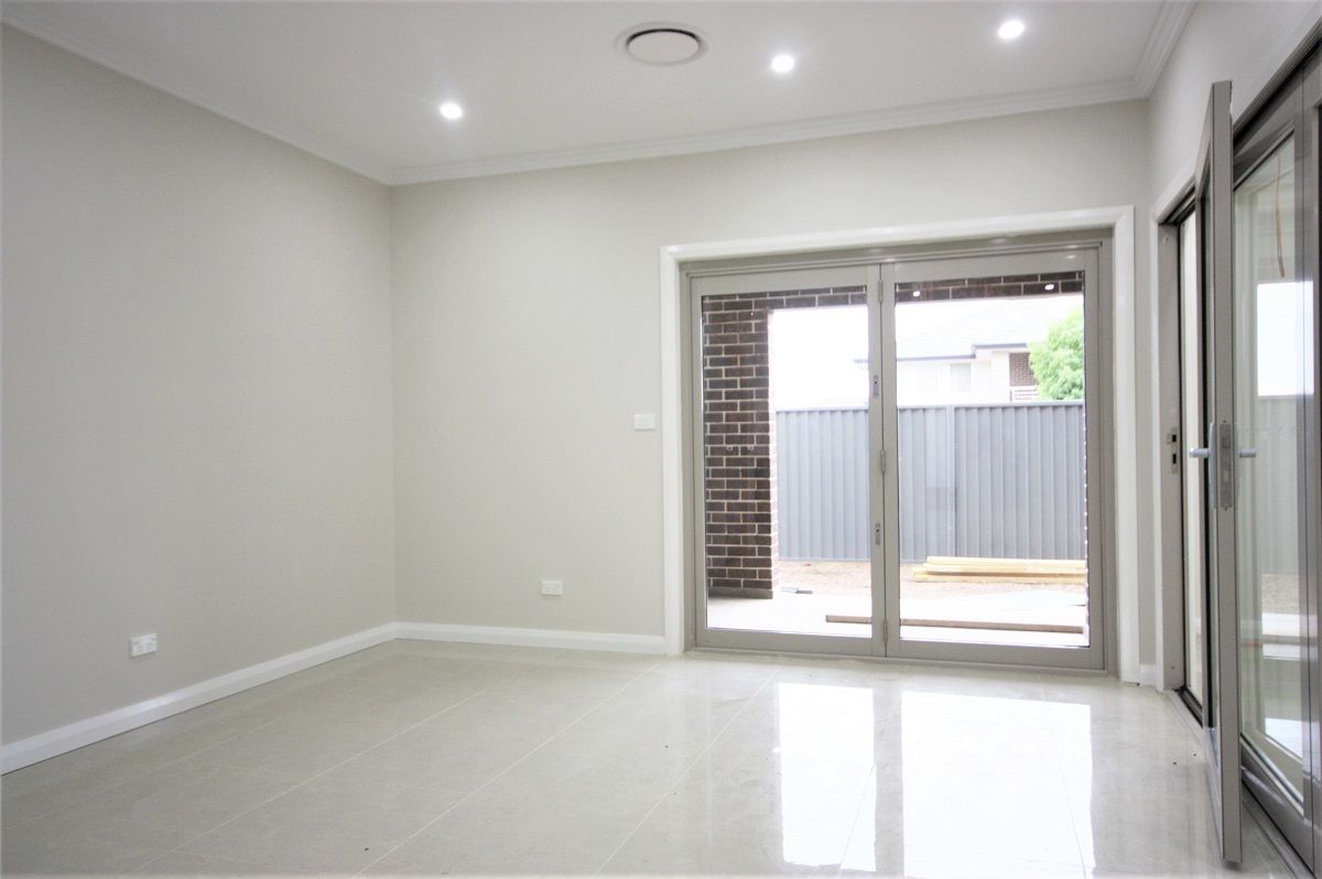 2 Jones Street, Oran Park, NSW 2570