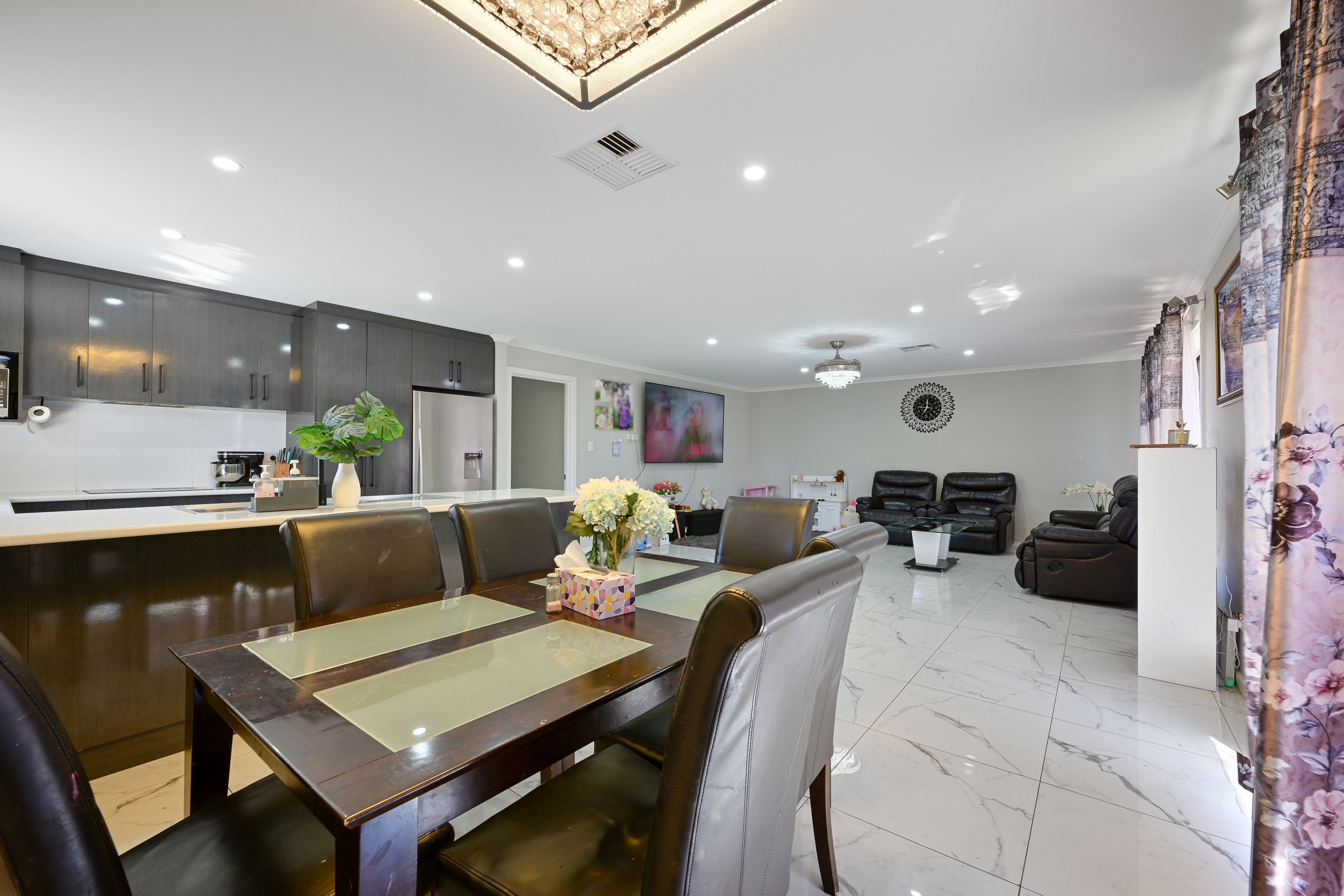22 Vern Schuppan Drive — photo 6 of 12
