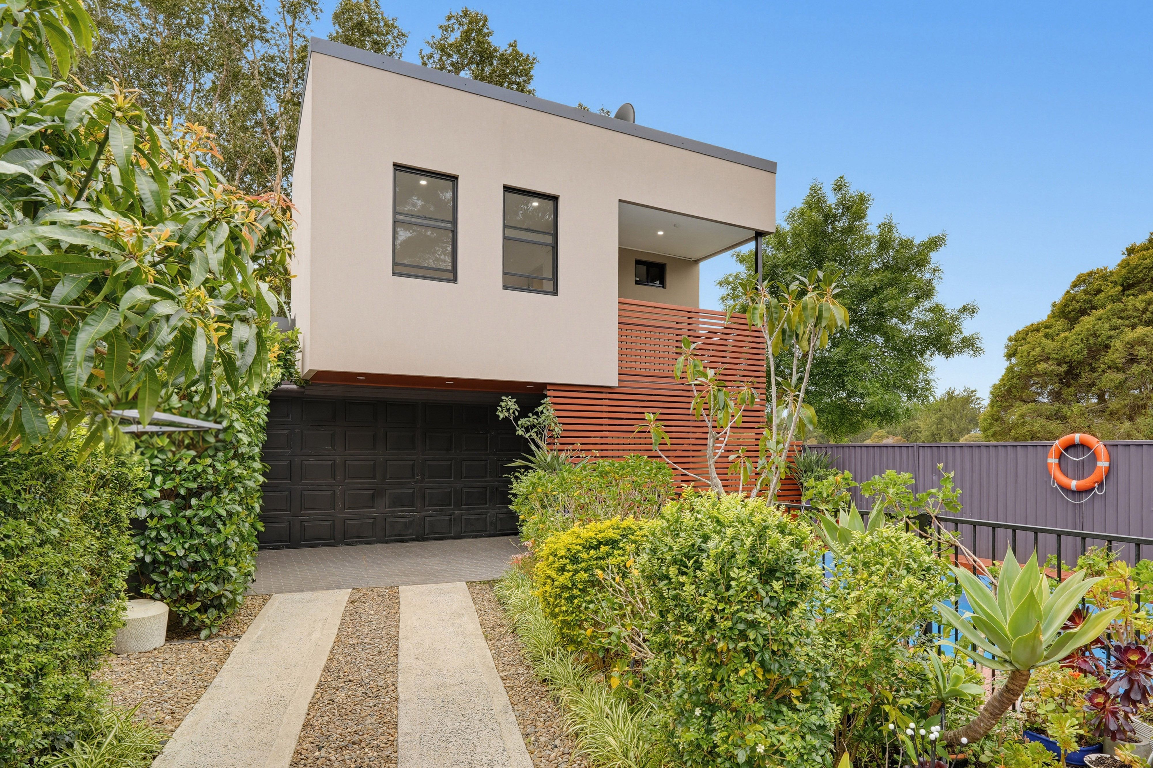 44 Trelawney Street — photo 13 of 15