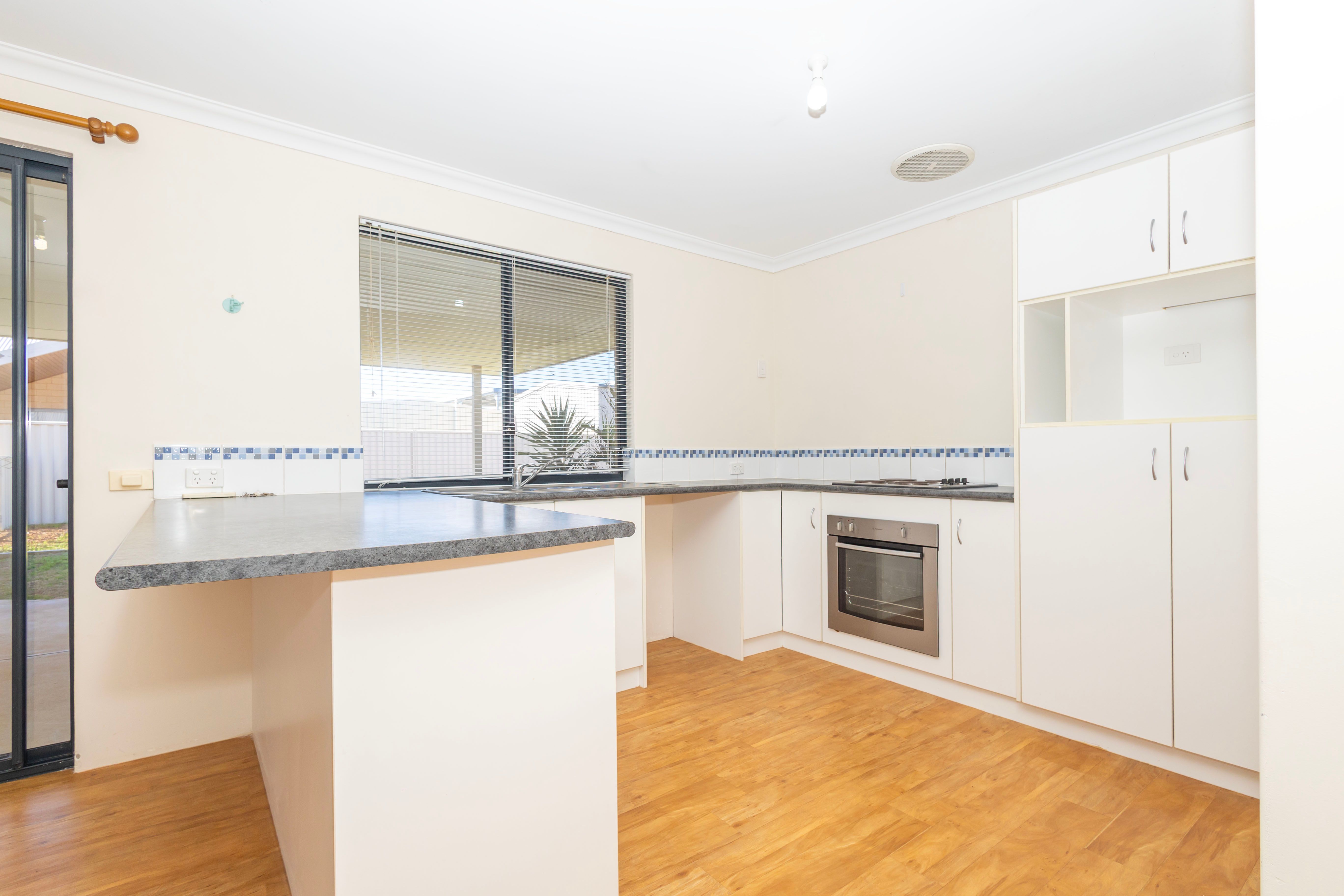 29 Dryandra Boulevard — photo 12 of 24