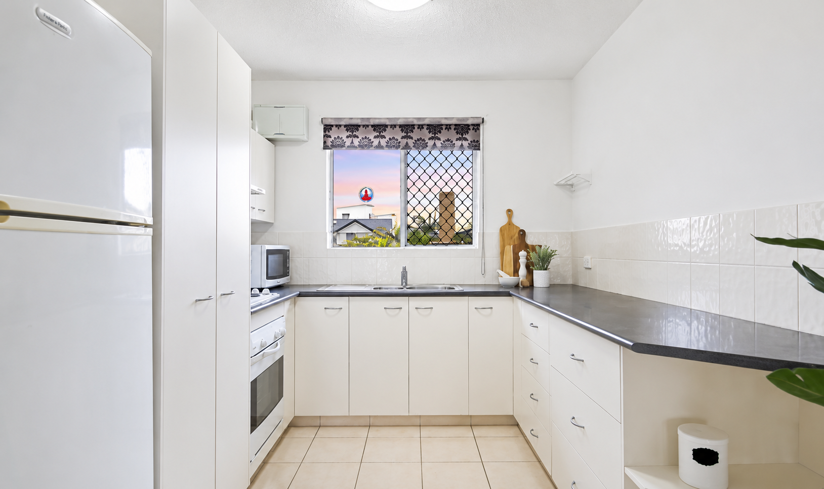 27/224 Marine Parade — photo 4 of 11