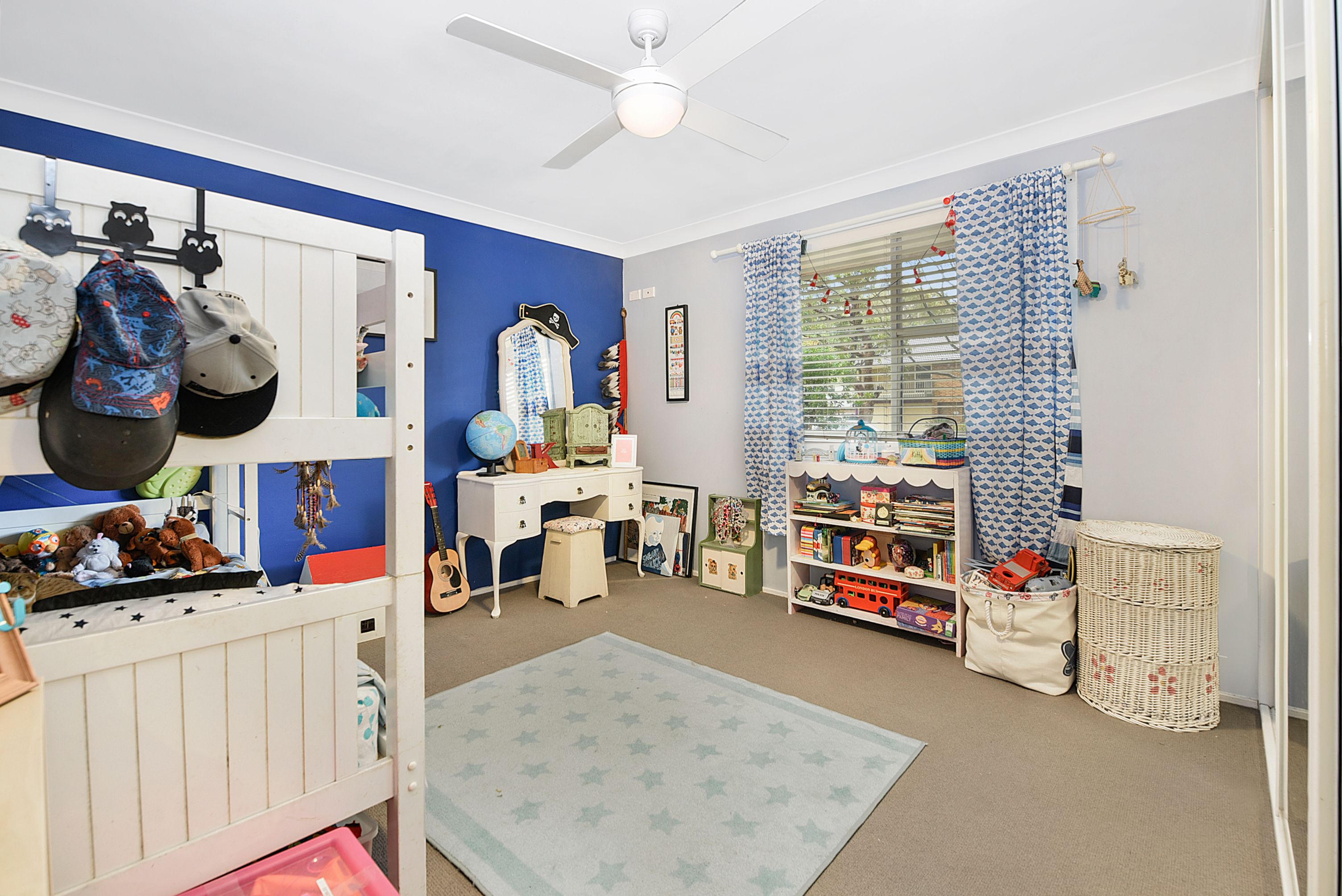 54 Bundeena Drive — photo 6 of 9