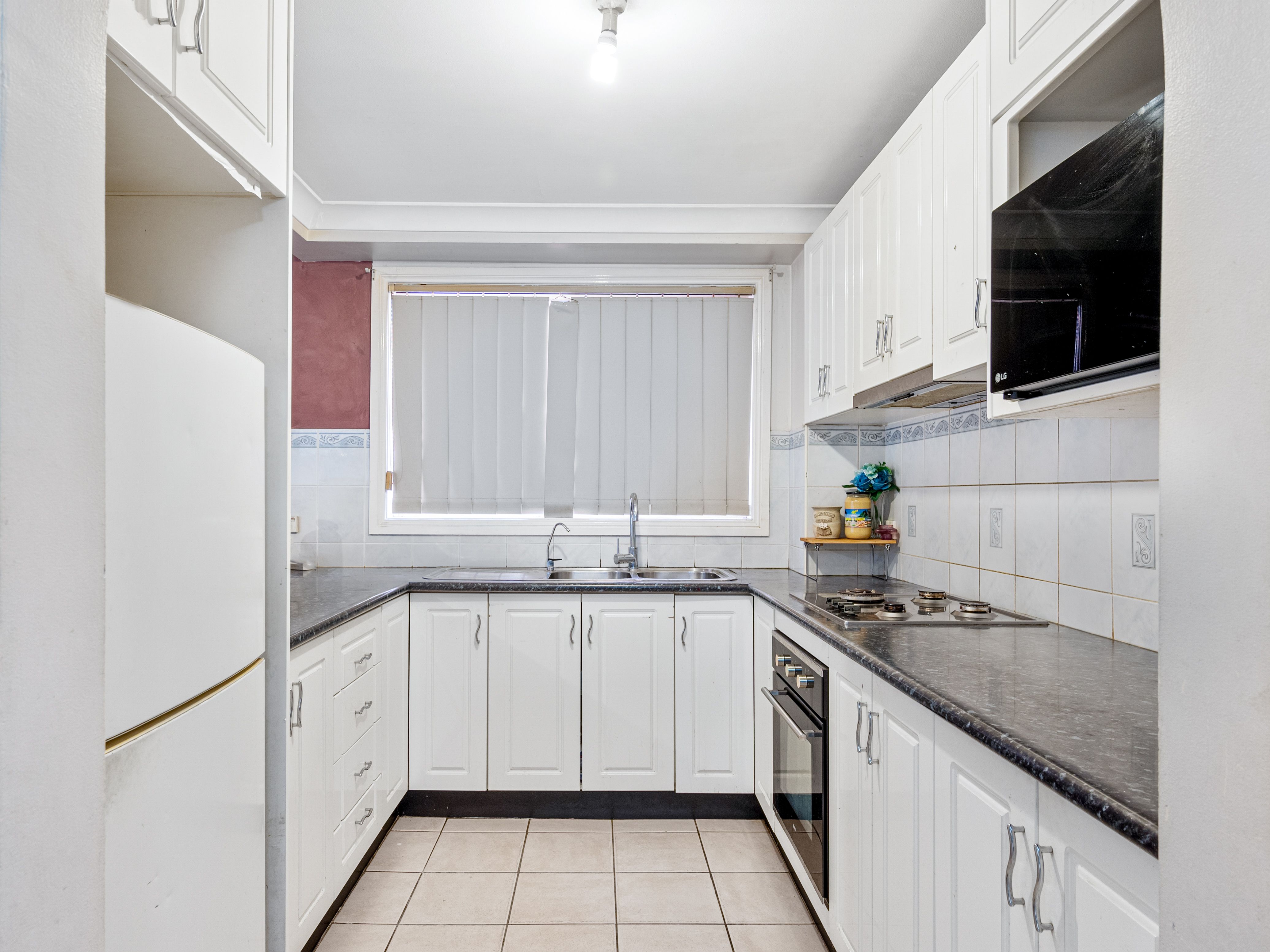 2/6 King Georges Road, Wiley Park, NSW 2195