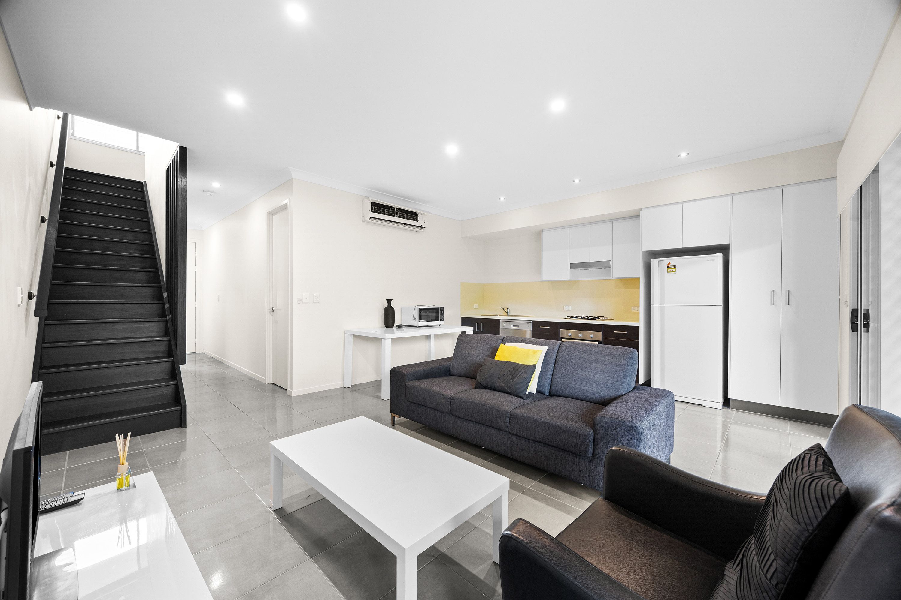1/26 Rossella Street — photo 4 of 12