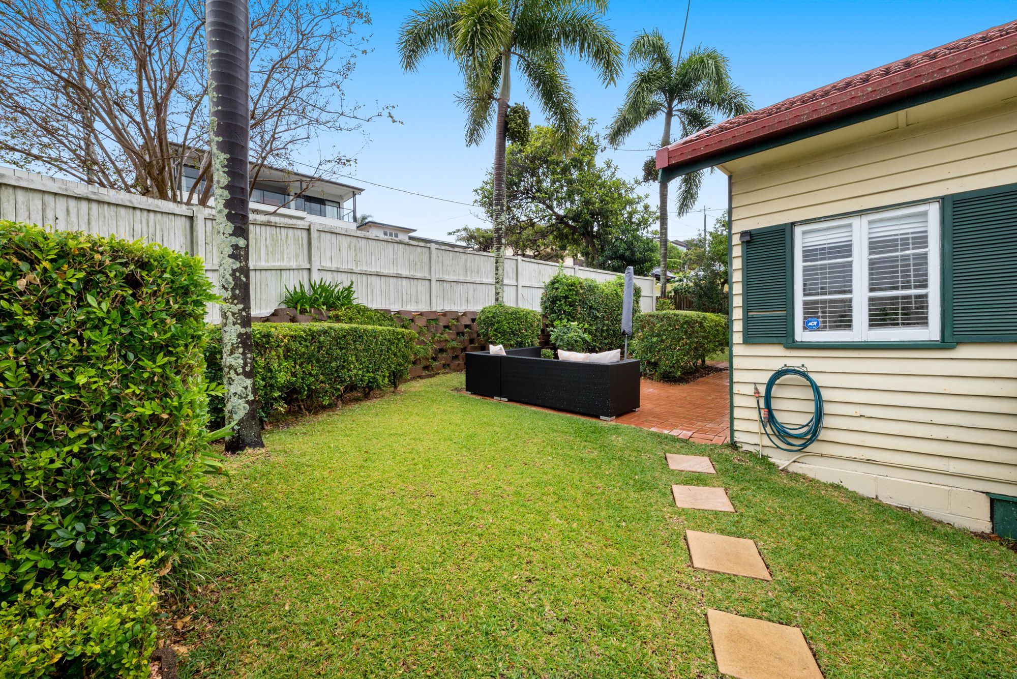 14 HILL PARK Lane — photo 5 of 15