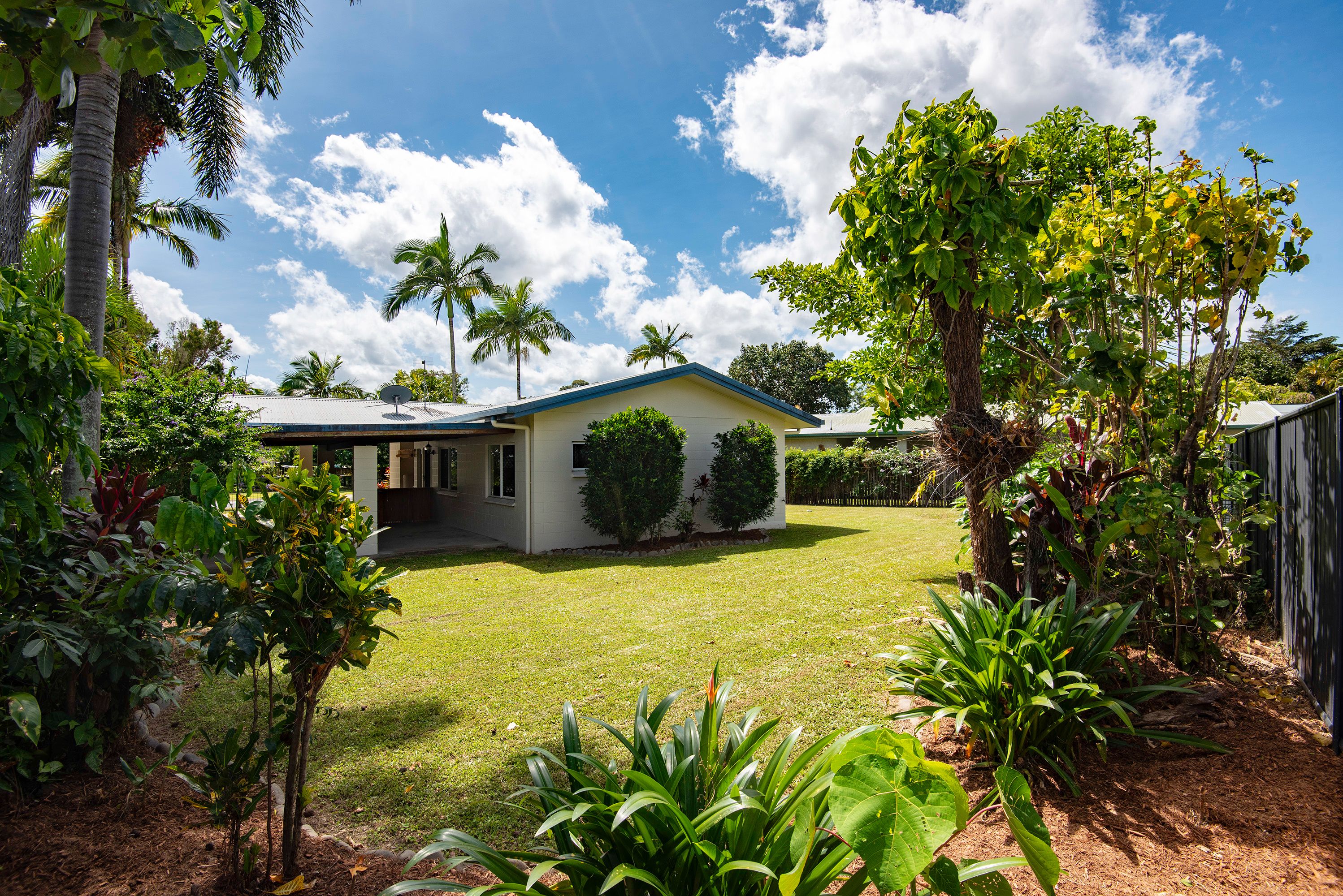 7 Pandora Close, Bentley Park, QLD 4869