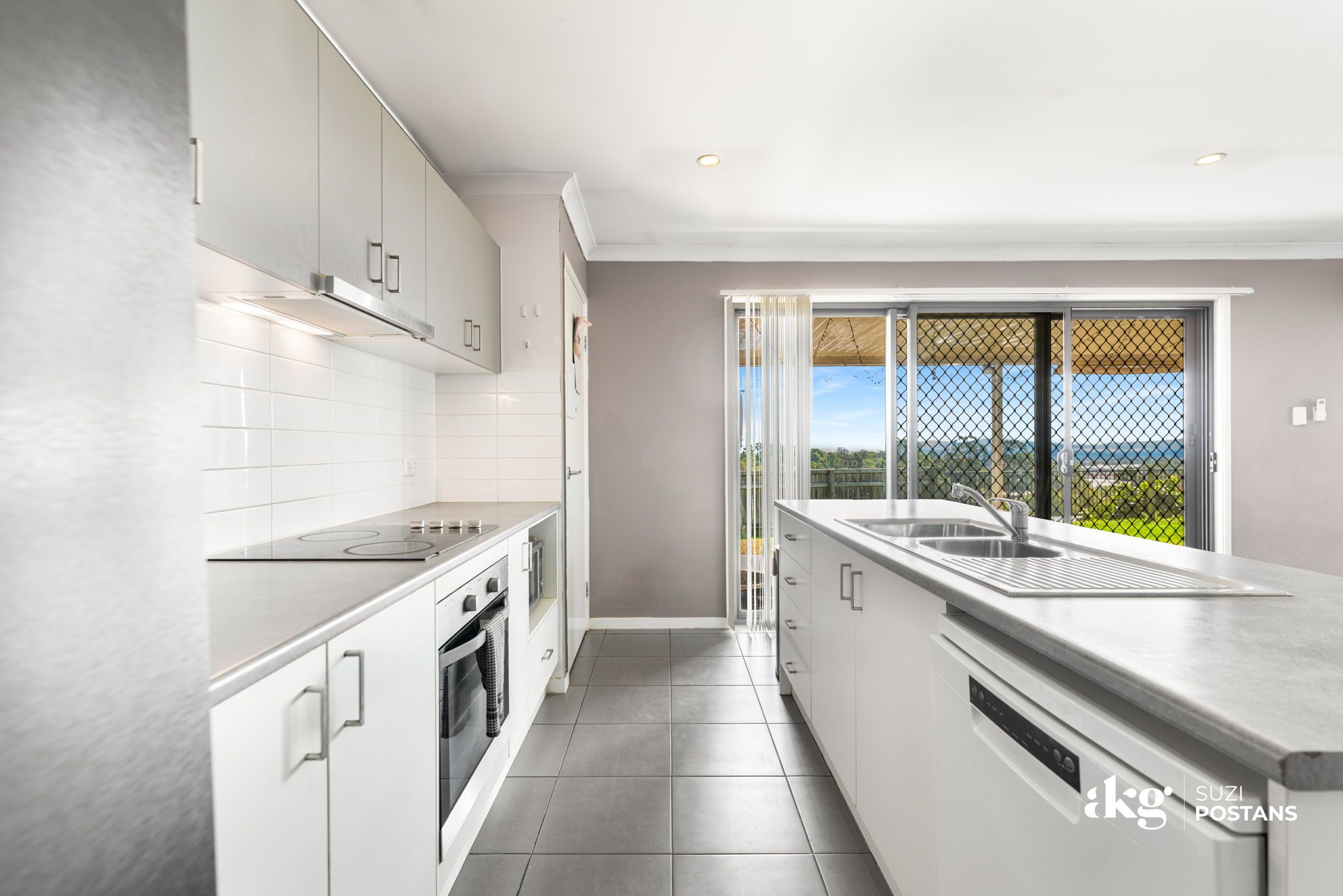 37 Monza Street — photo 8 of 19