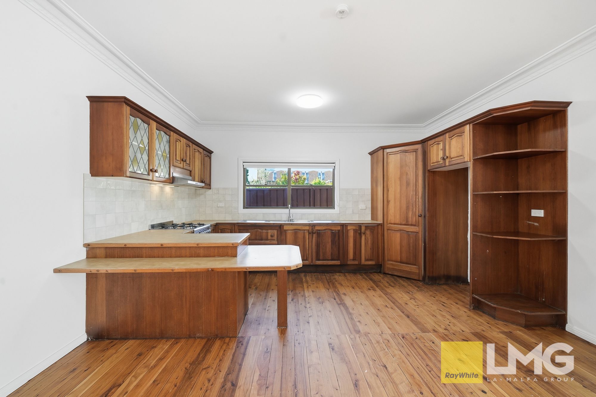 6A Dempster Crescent — photo 5 of 25