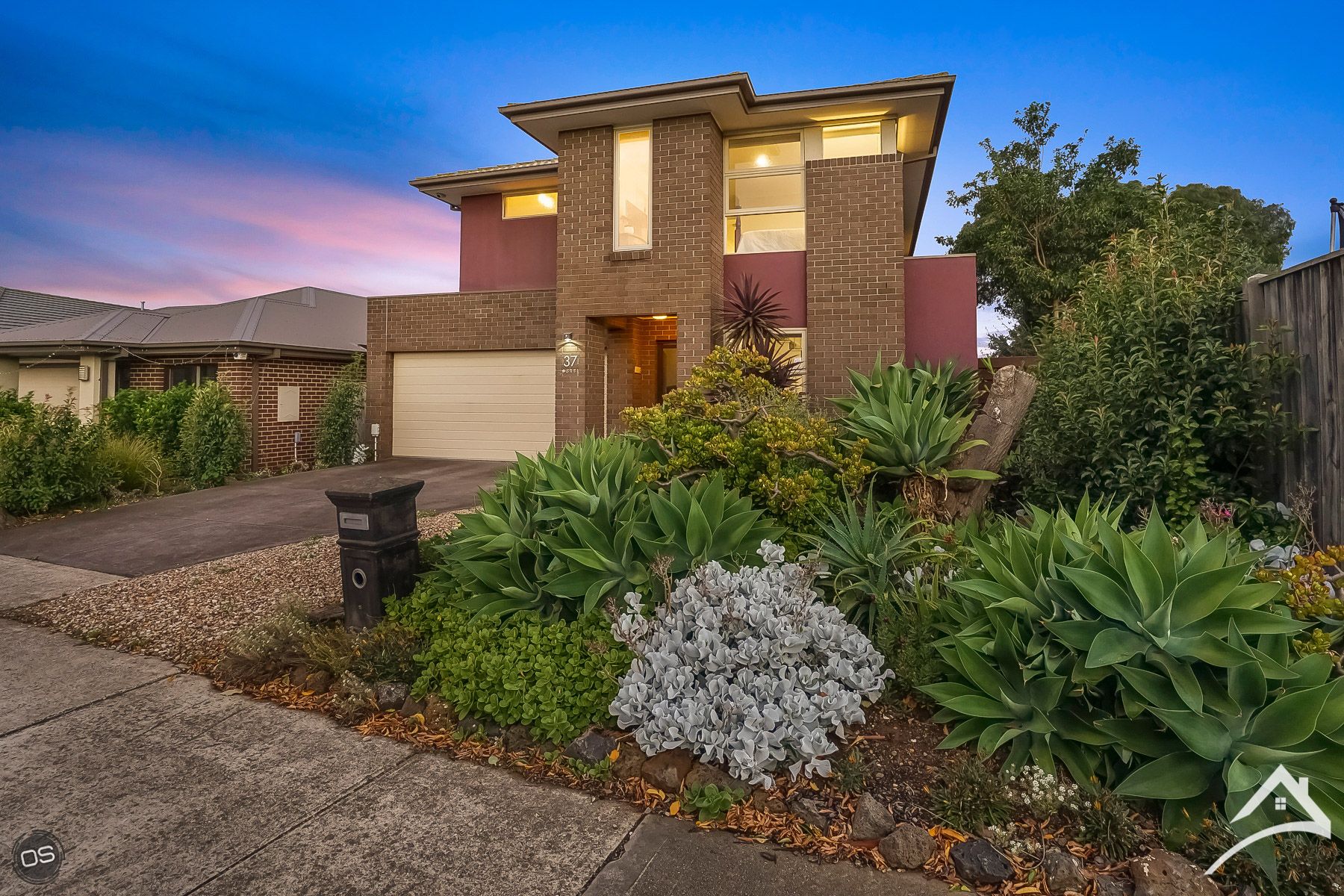 37 Oceanwave Parade, Point Cook, VIC 3030