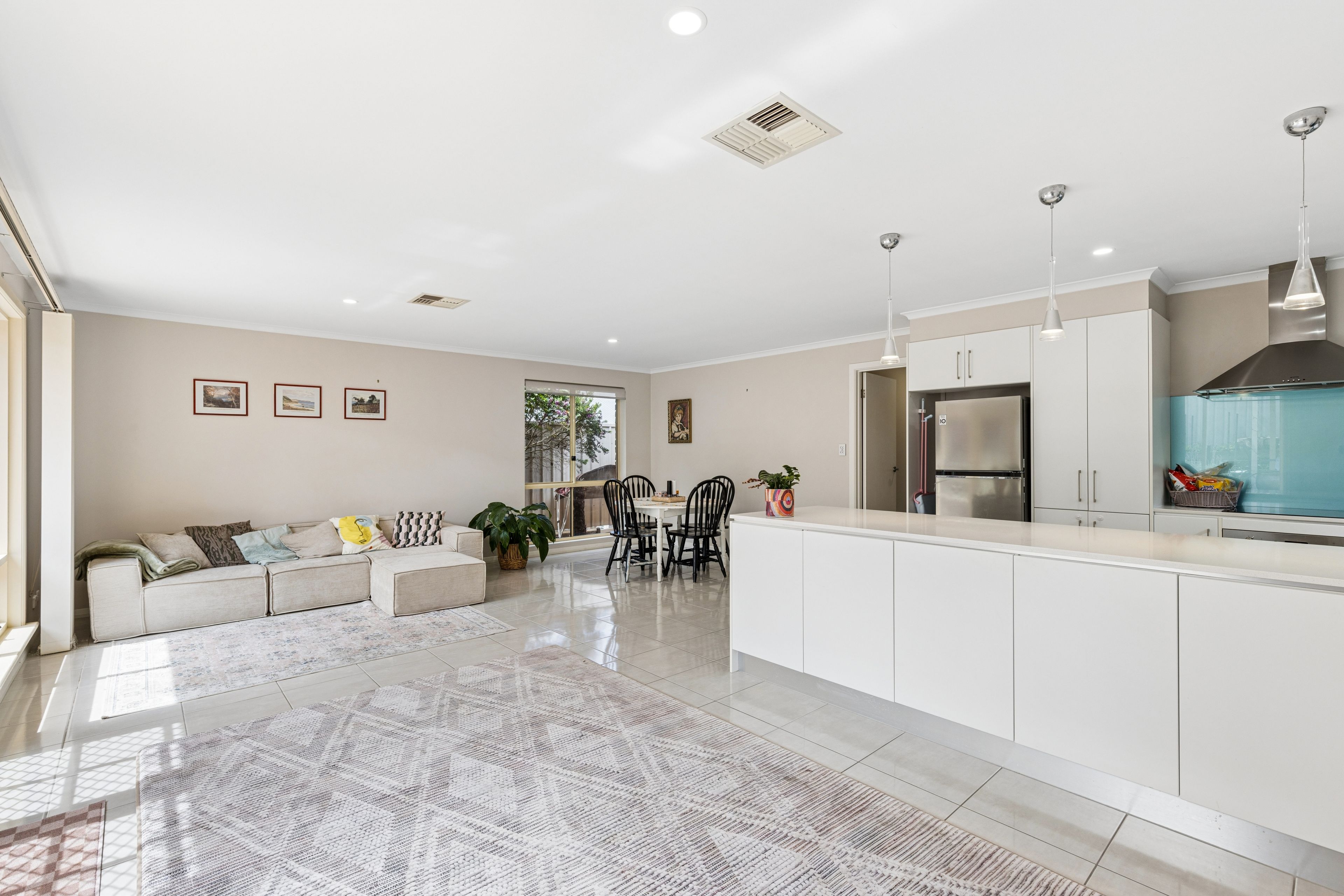 1/83 Ray Orr Drive — photo 4 of 13