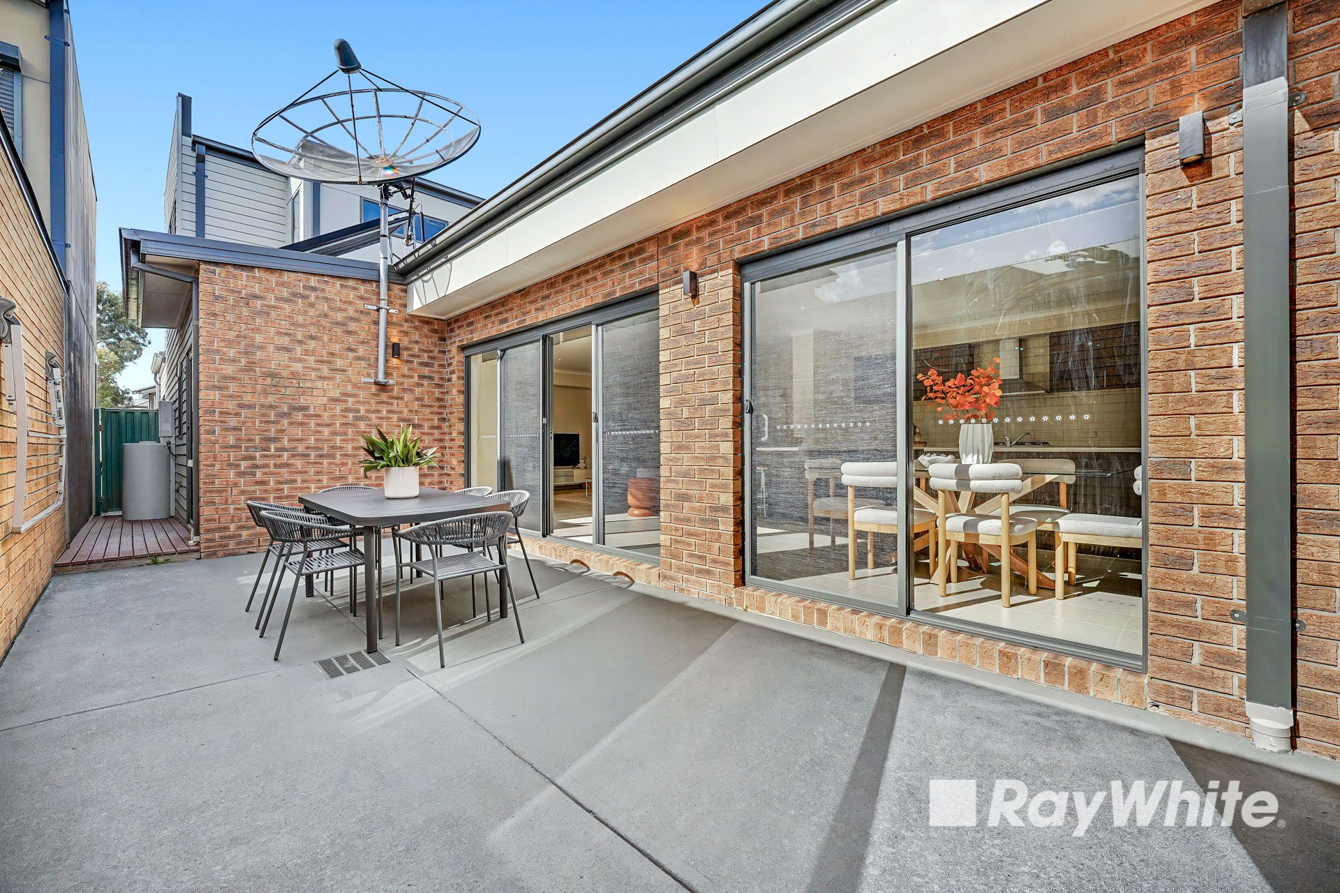 18 Steven Street — photo 12 of 14