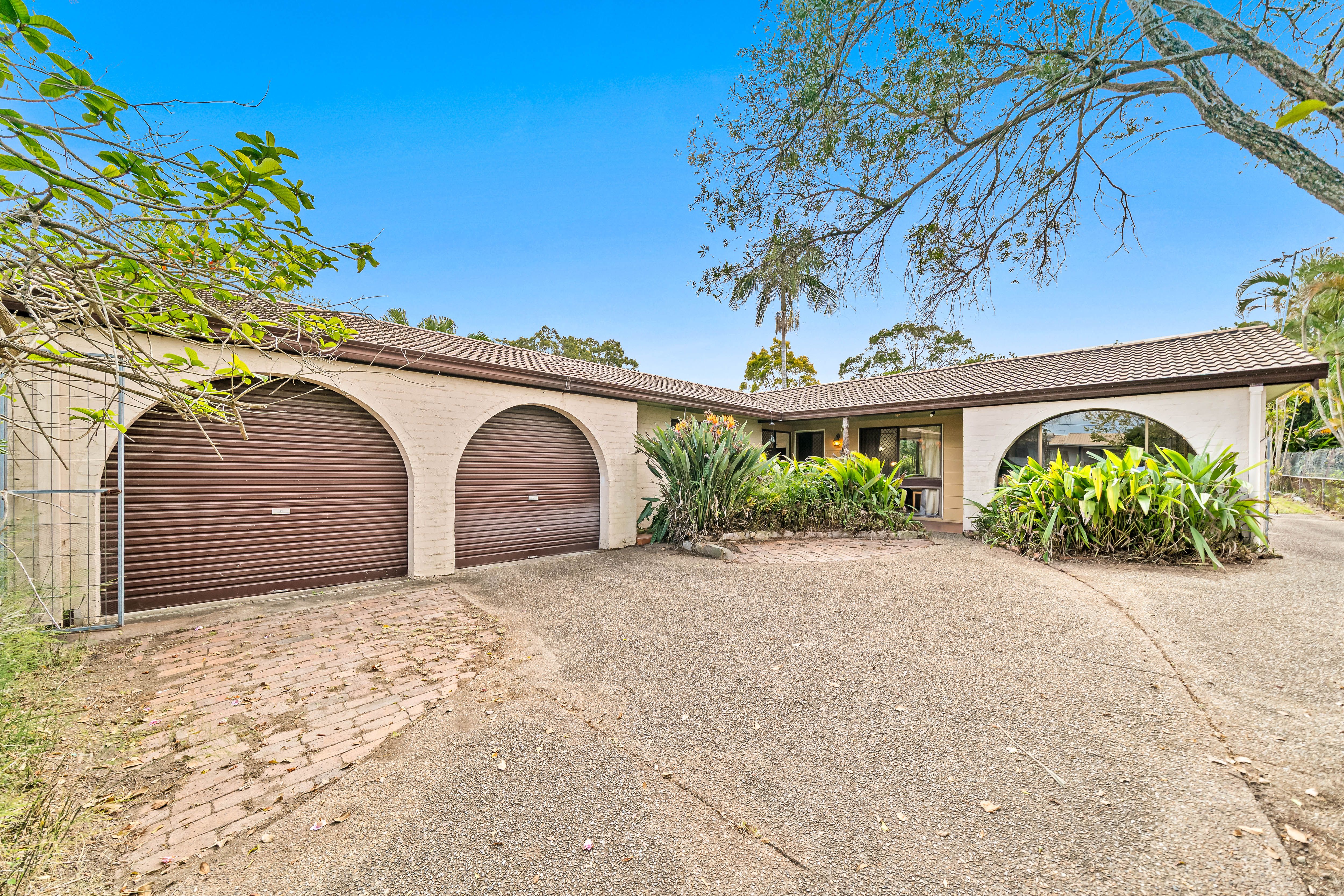 8 Alrak Avenue — photo 3 of 29