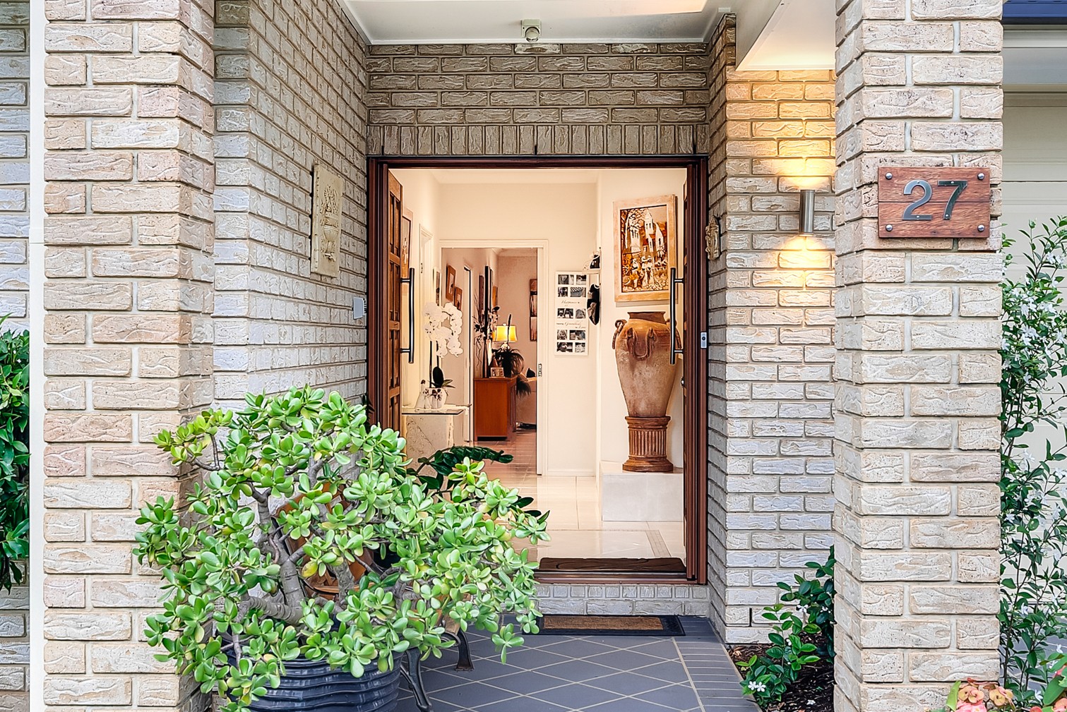 27 Tuckeroo Parade, North Lakes, QLD 4509