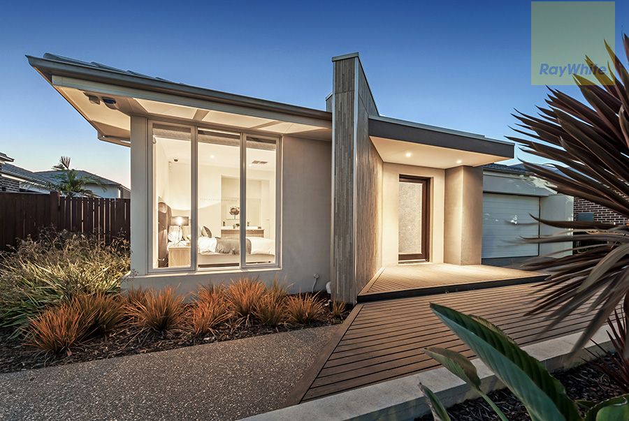 7 Newmarket Parade, Mickleham, VIC 3064