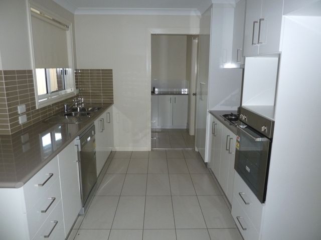 14 Carinya Street, Glenfield Park, NSW 2650