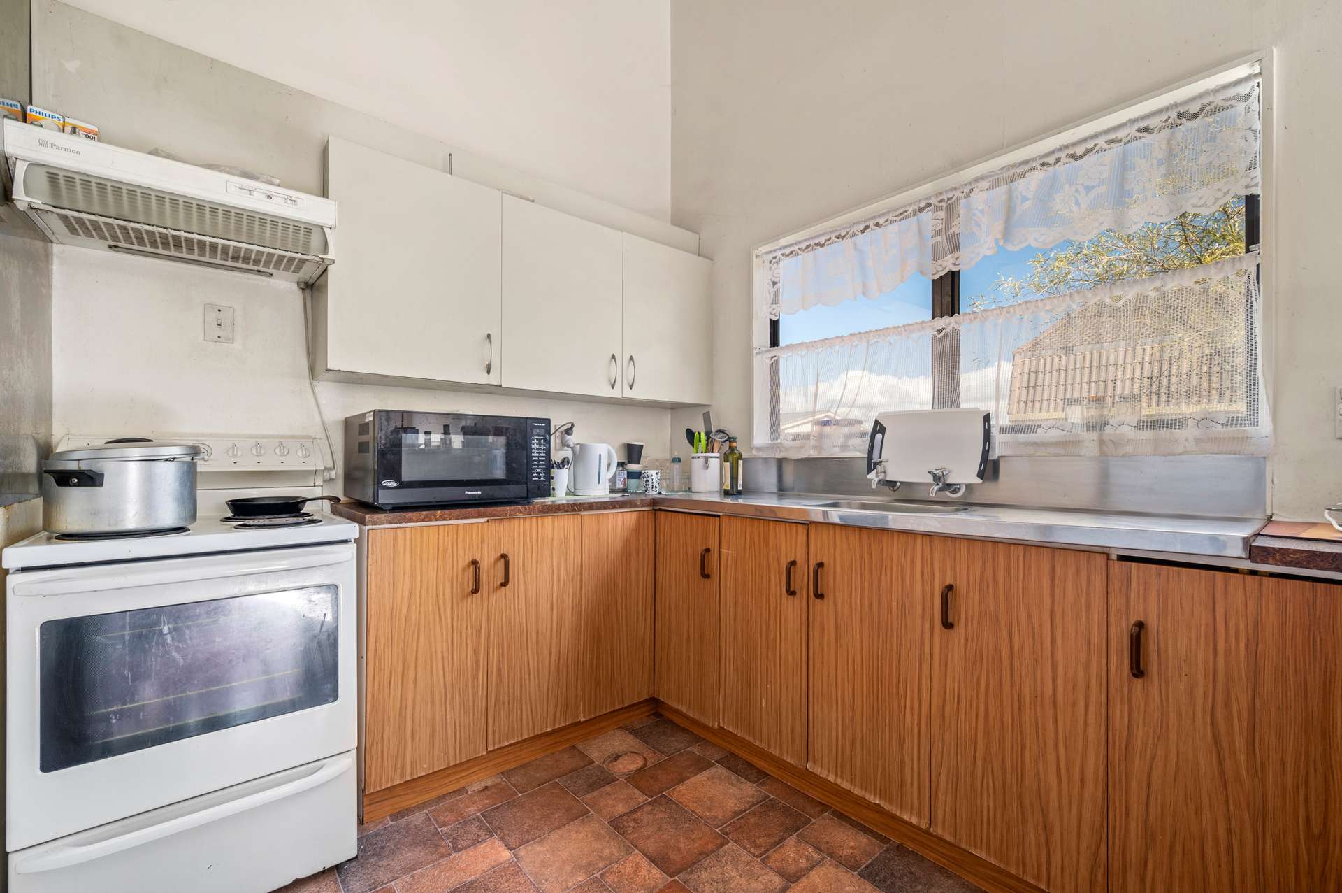 98A Malfroy Road photo 2