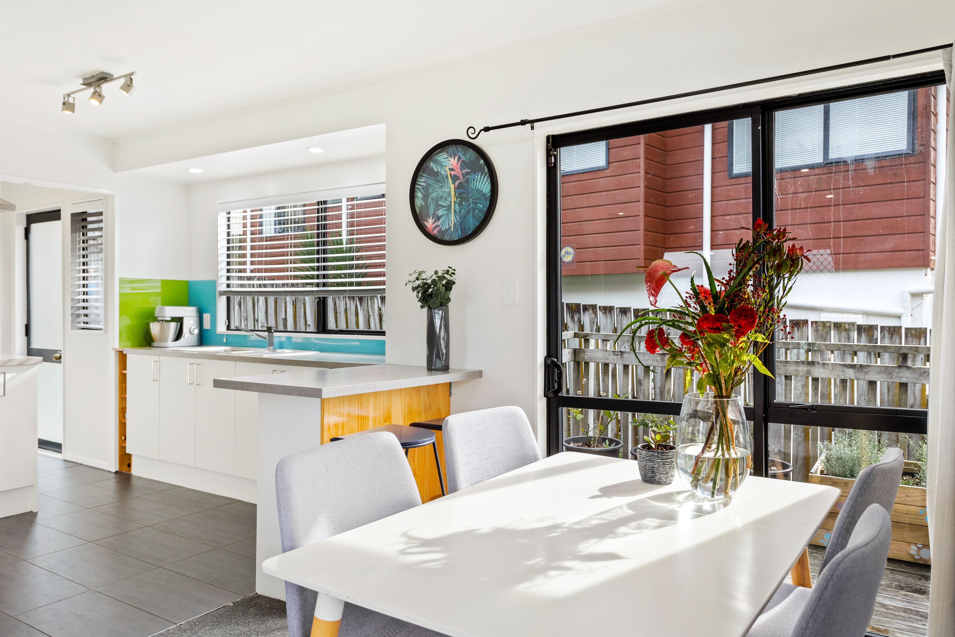 1/3 Fernlea Rise, Glenfield, North Shore City