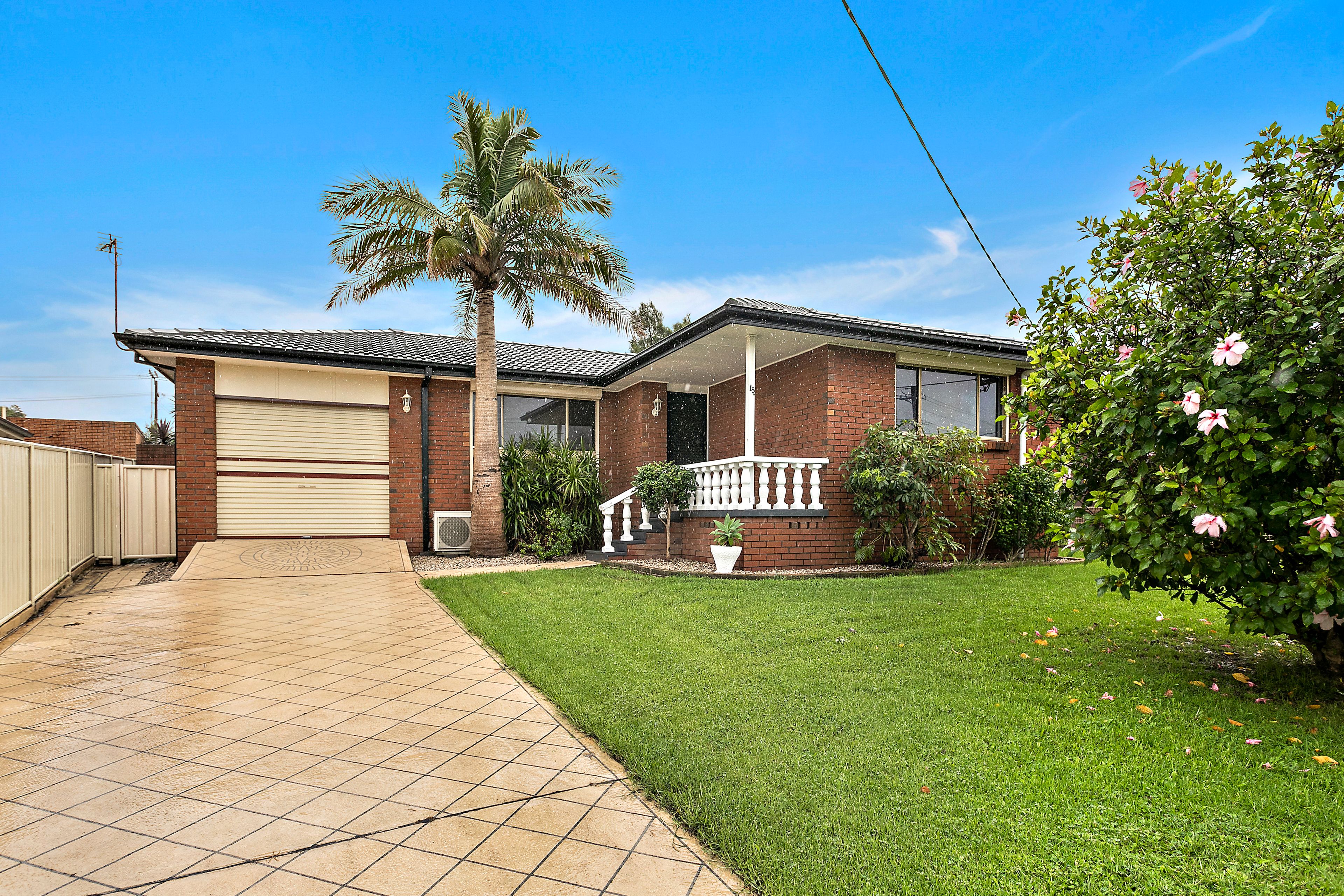 15B Landy Drive, Mount Warrigal NSW 2528