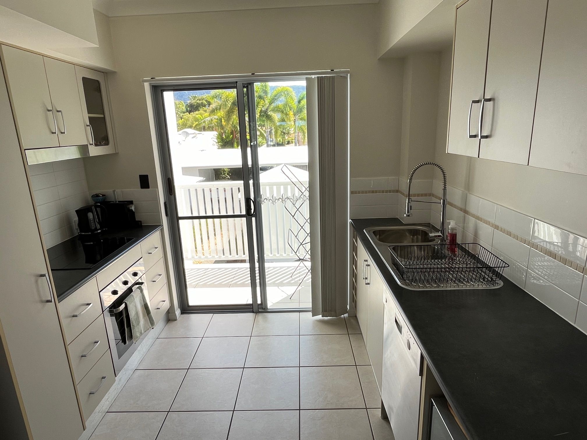 52/114-118 Trinity Beach Road — photo 4 of 14