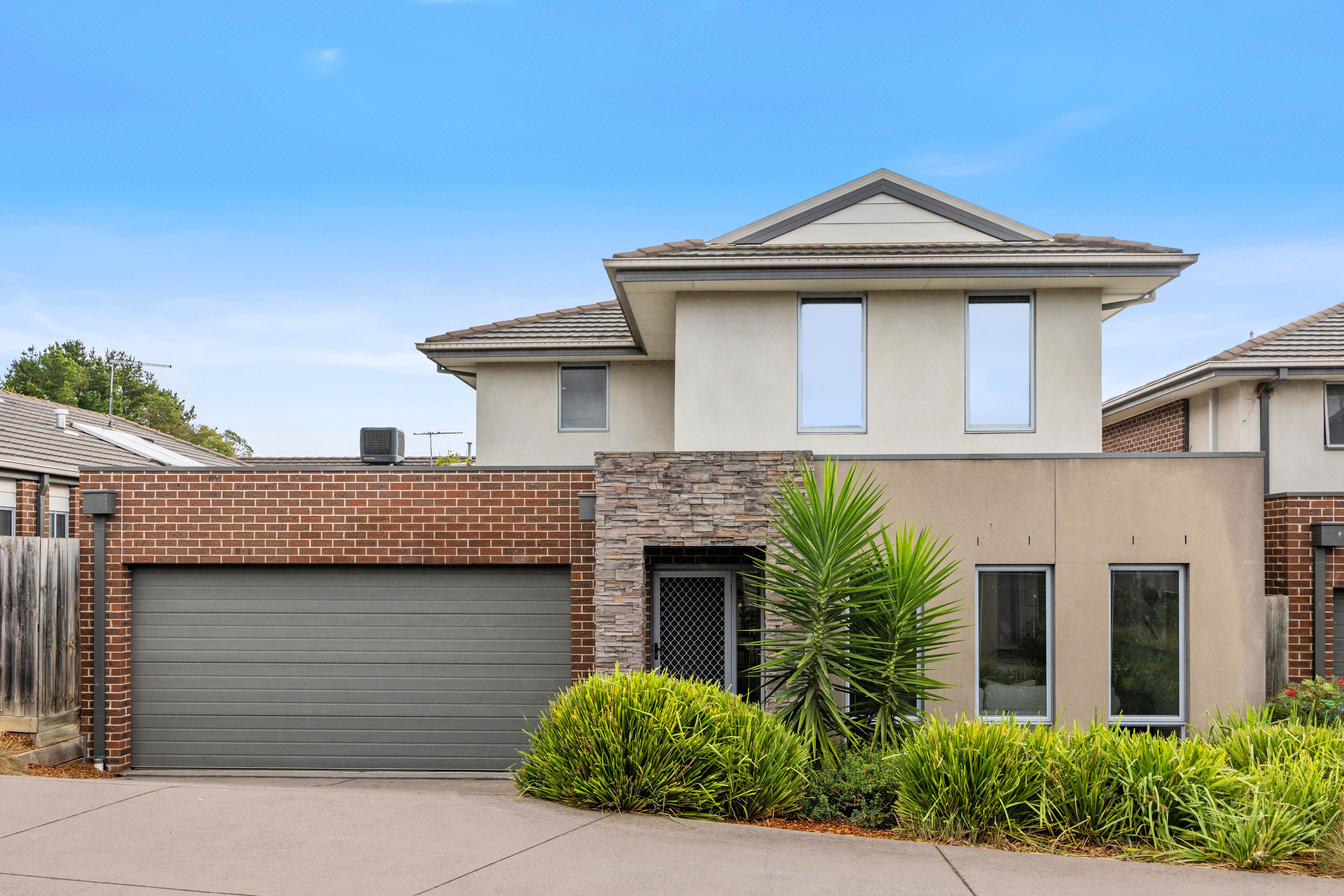 22 Golf Links Road, Berwick VIC 3806
