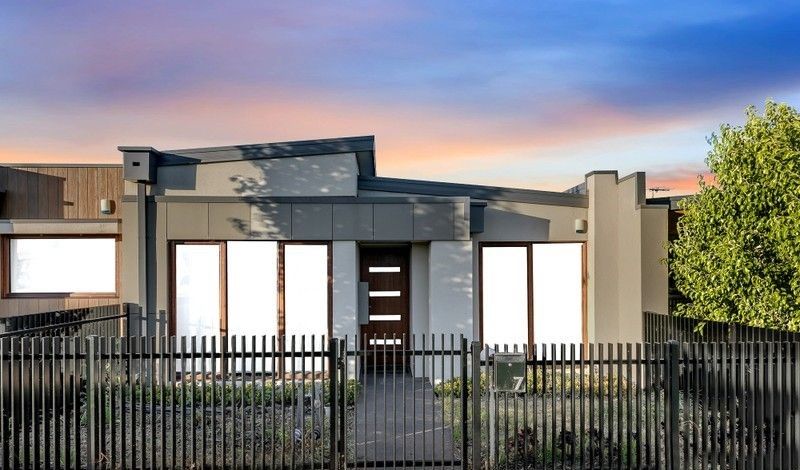 7 WANDANA Walk, Truganina, VIC 3029