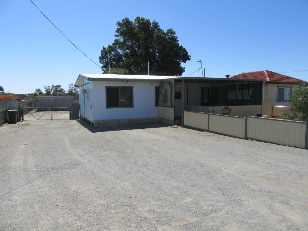 40 Slater Street, Carnamah, WA 6517