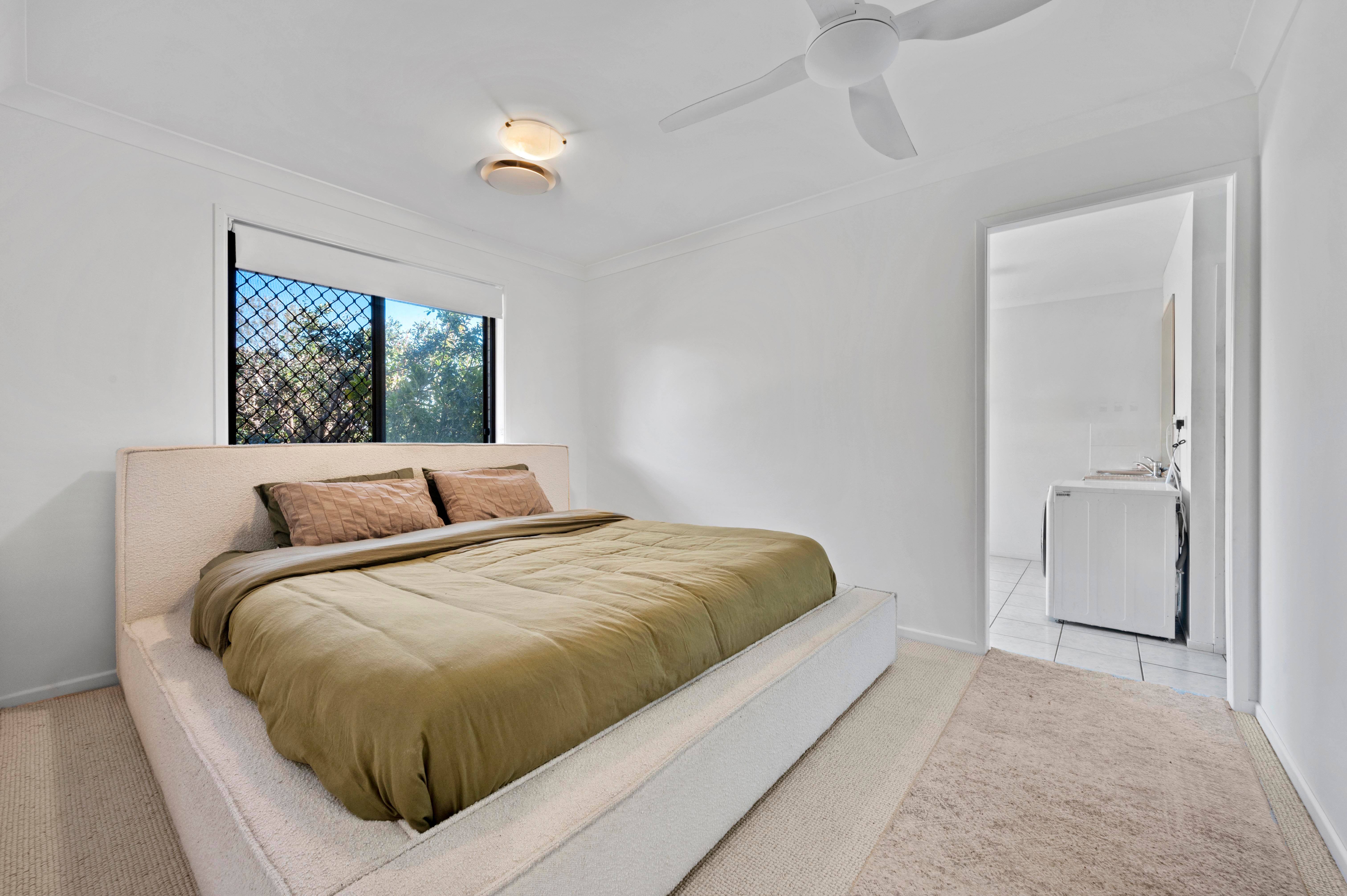 18-20 Comet Court — photo 9 of 21